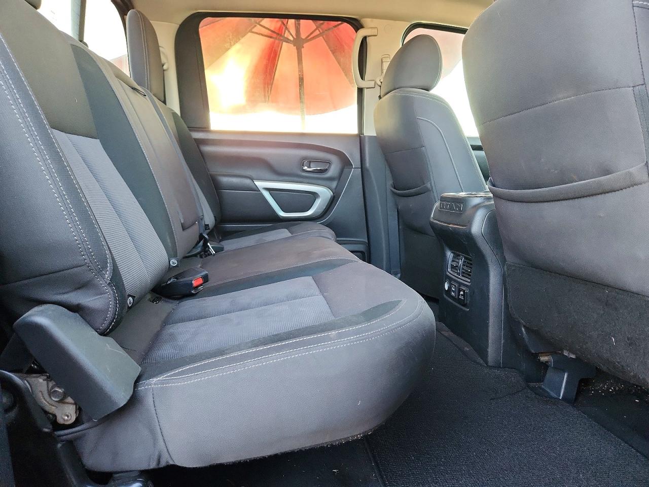 2021 Nissan Titan Sv Черный vin: 1N6AA1EF6MN516468