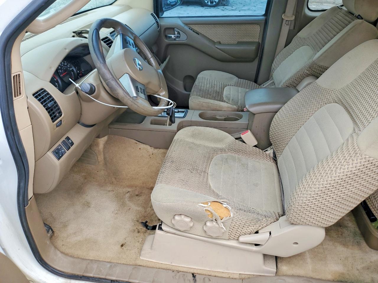 2005 Nissan Frontier Se White vin: 1N6AD06U05C404728