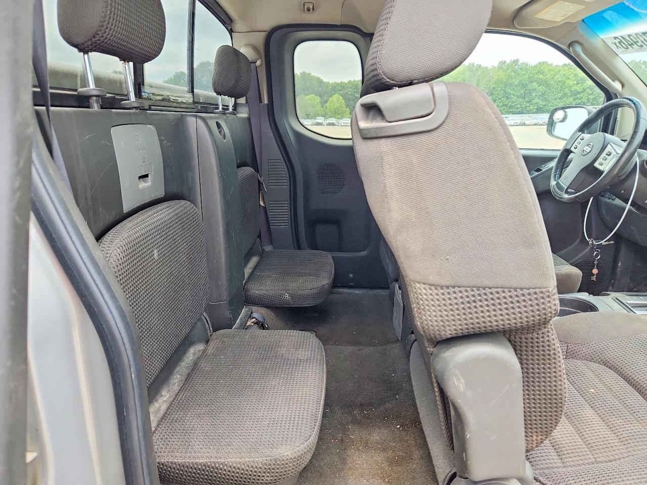 2005 Nissan Frontier Se Silver vin: 1N6AD06U05C419083