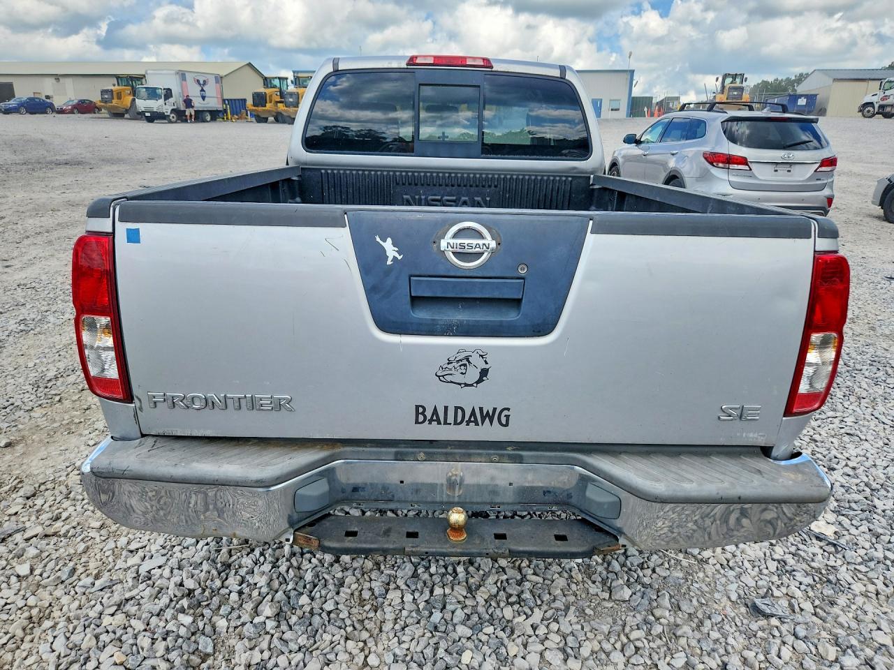 2006 Niss Frontier Silver vin: 1N6AD06U06C470195