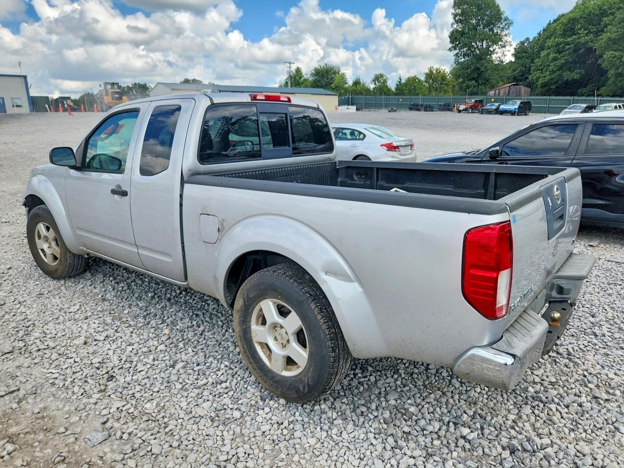 2006 Niss Frontier Silver vin: 1N6AD06U06C470195