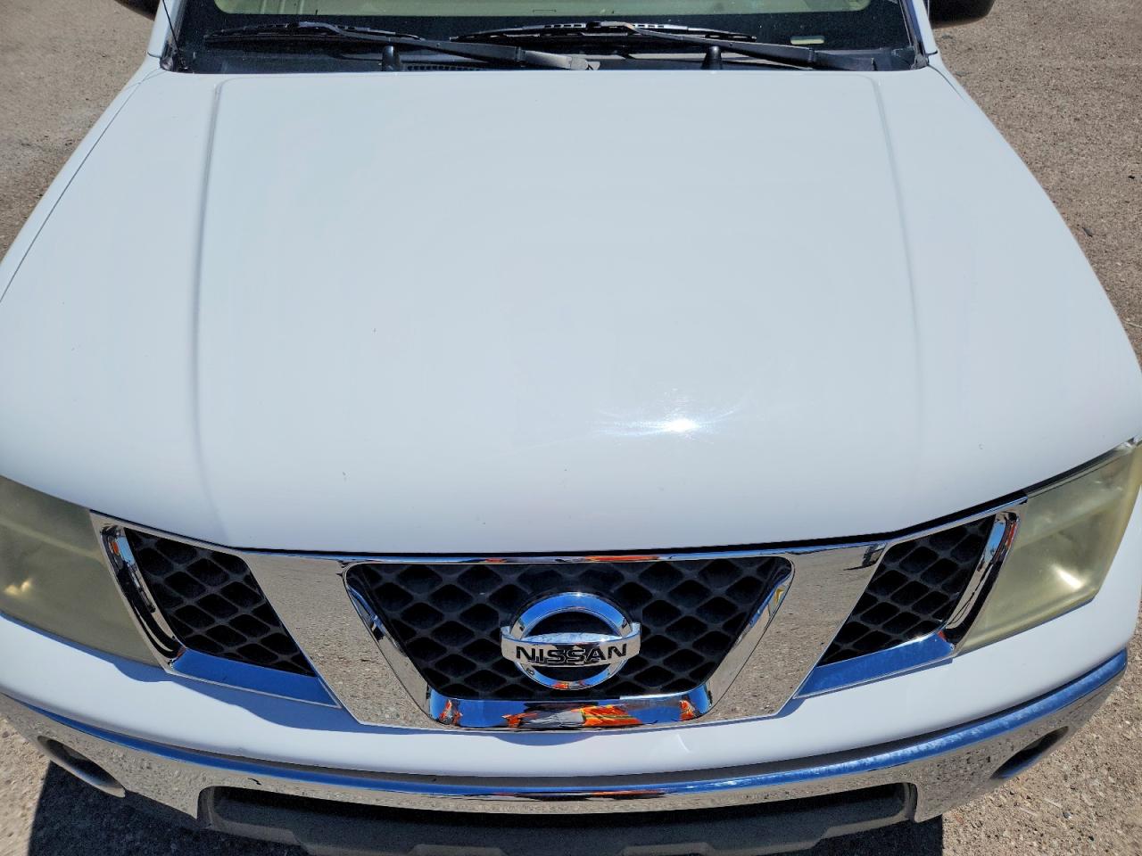 2007 Nissan Frontier Se White vin: 1N6AD06U07C422035