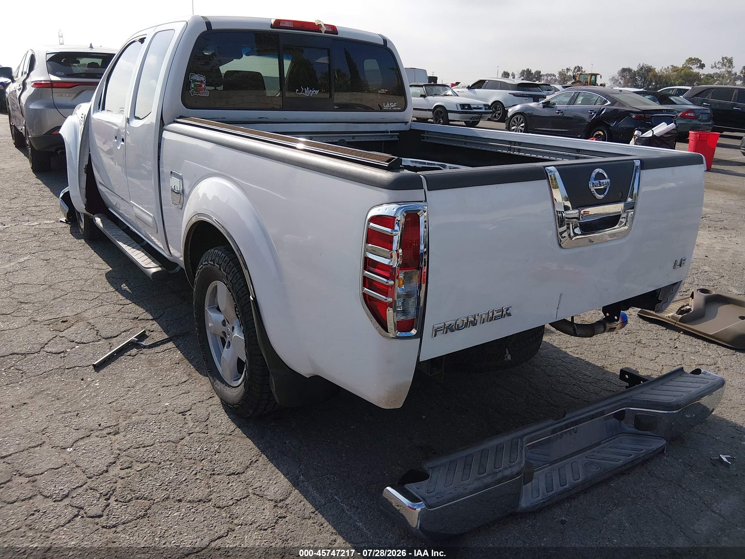 2005 Nissan Frontier 2wd Le White vin: 1N6AD06U35C405159