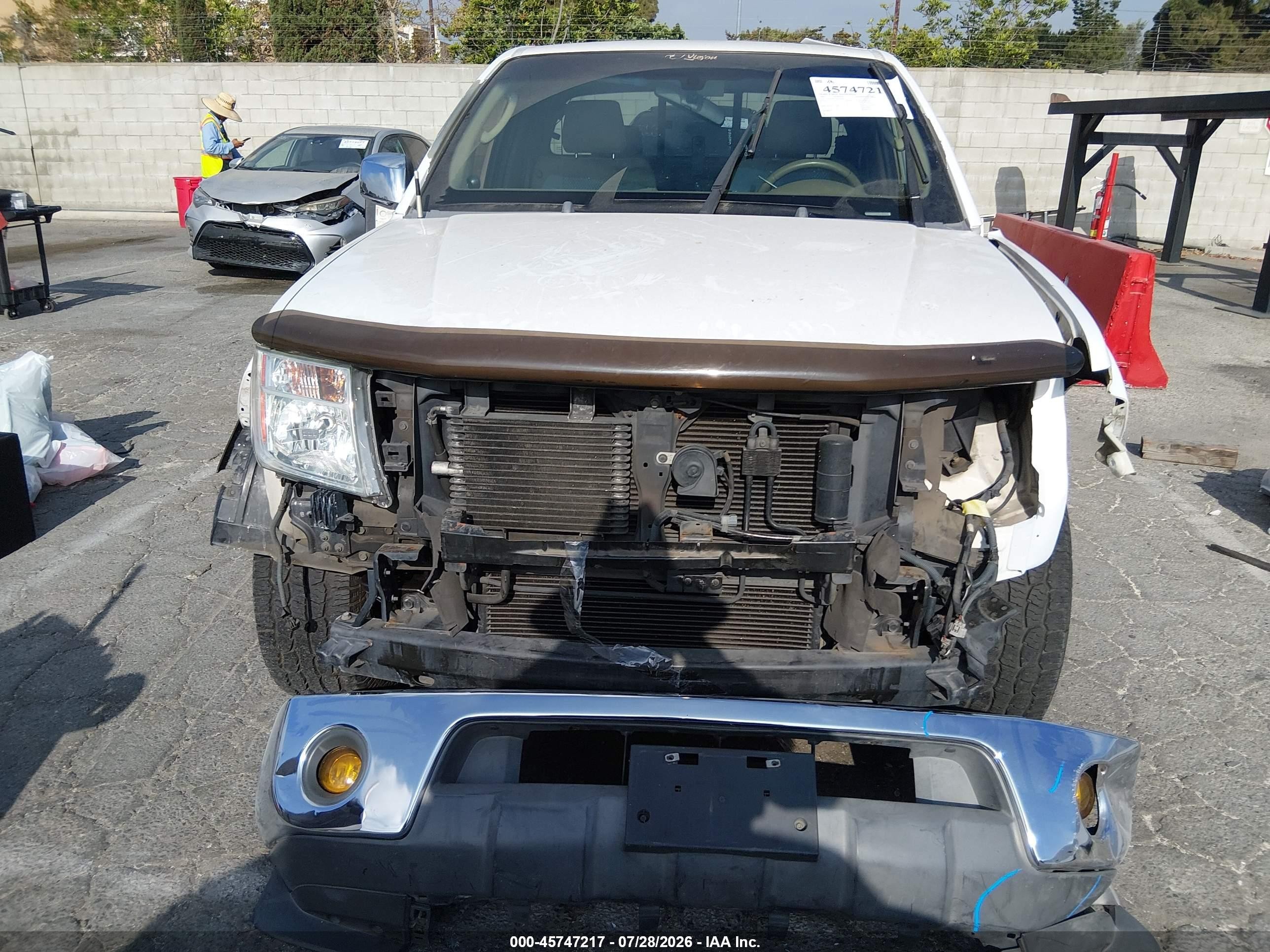 2005 Nissan Frontier 2wd Le White vin: 1N6AD06U35C405159