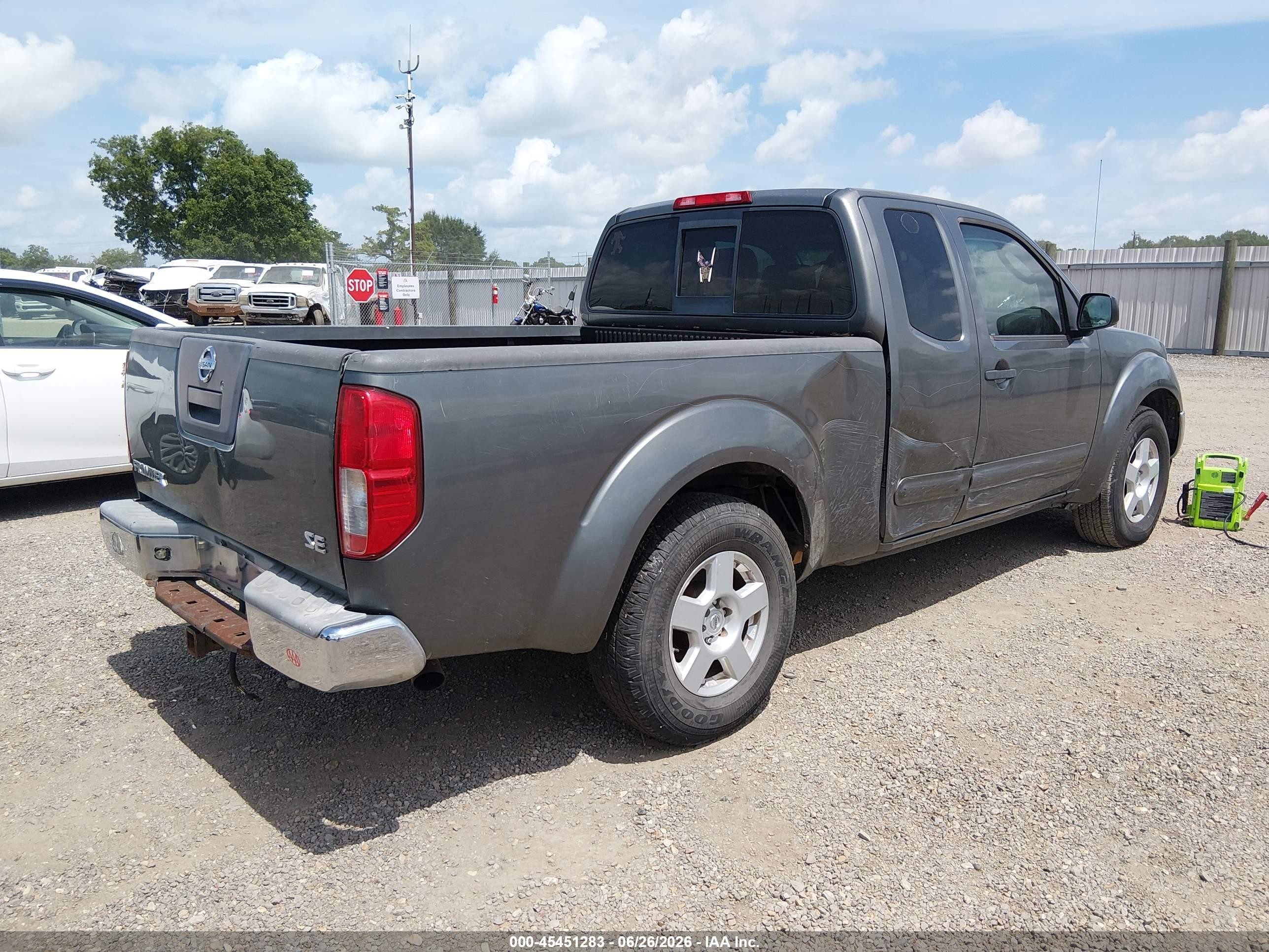 2007 Nissan Frontier Se Gray vin: 1N6AD06U57C427098