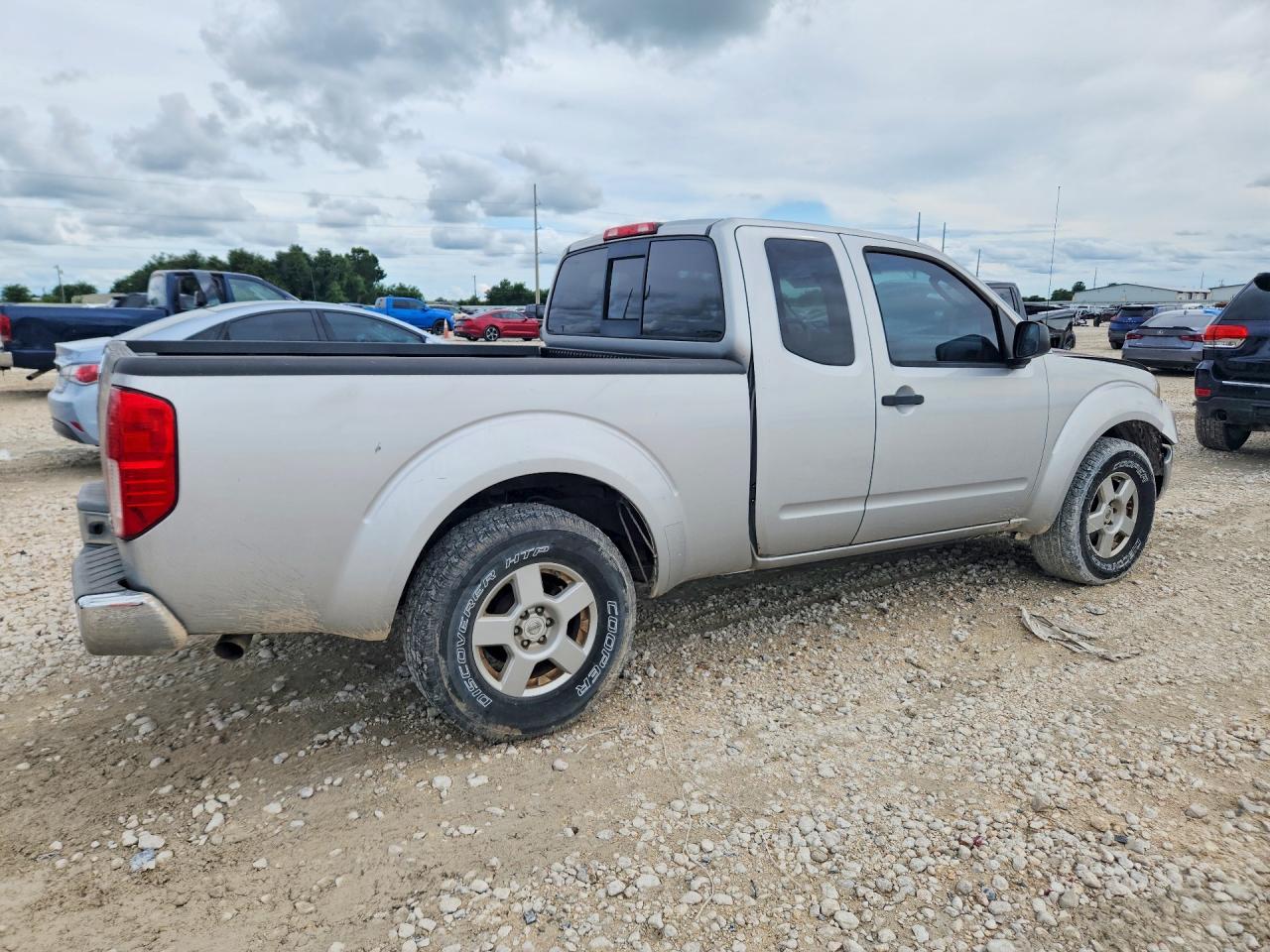 2007 Nissan Frontier Se Silver vin: 1N6AD06U57C464930