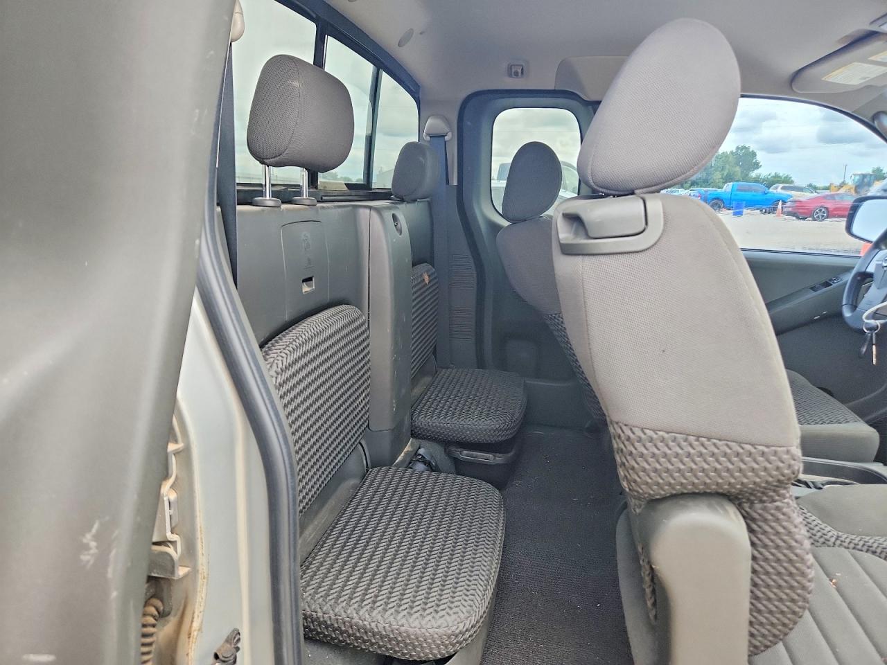 2007 Nissan Frontier Se Silver vin: 1N6AD06U57C464930