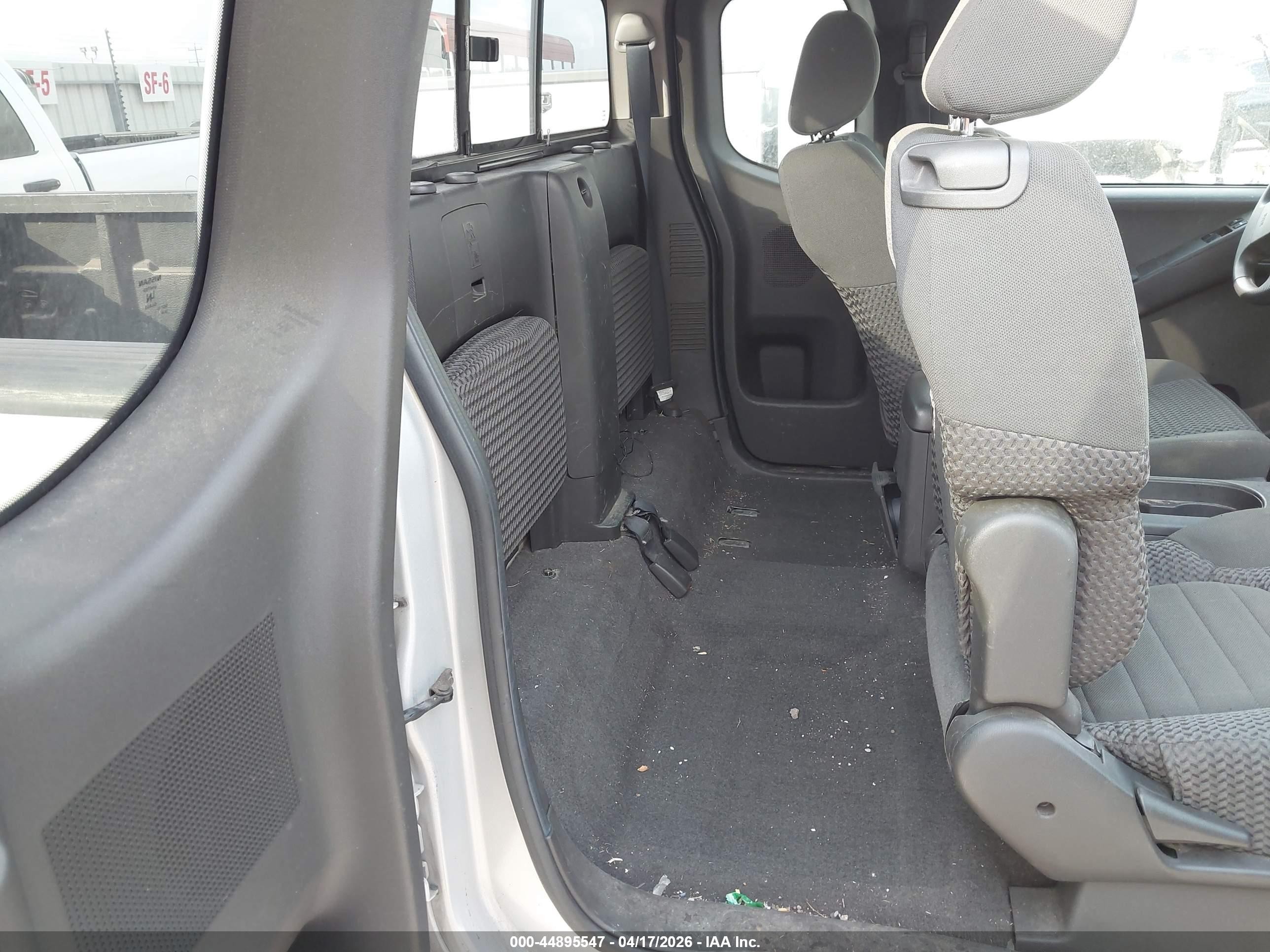 2005 Nissan Frontier Se Silver vin: 1N6AD06U65C466019