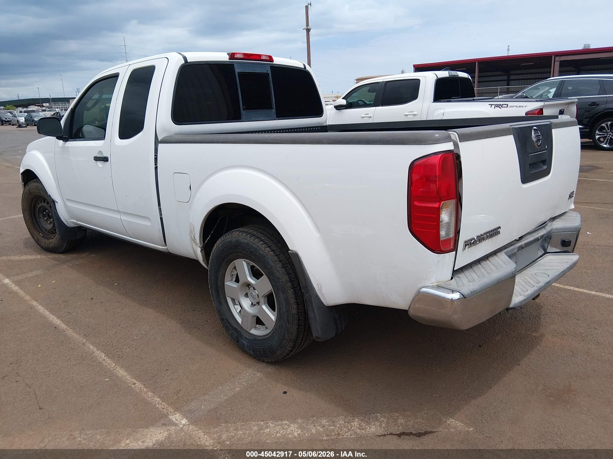 2008 Nissan Frontier Se White vin: 1N6AD06U68C403863