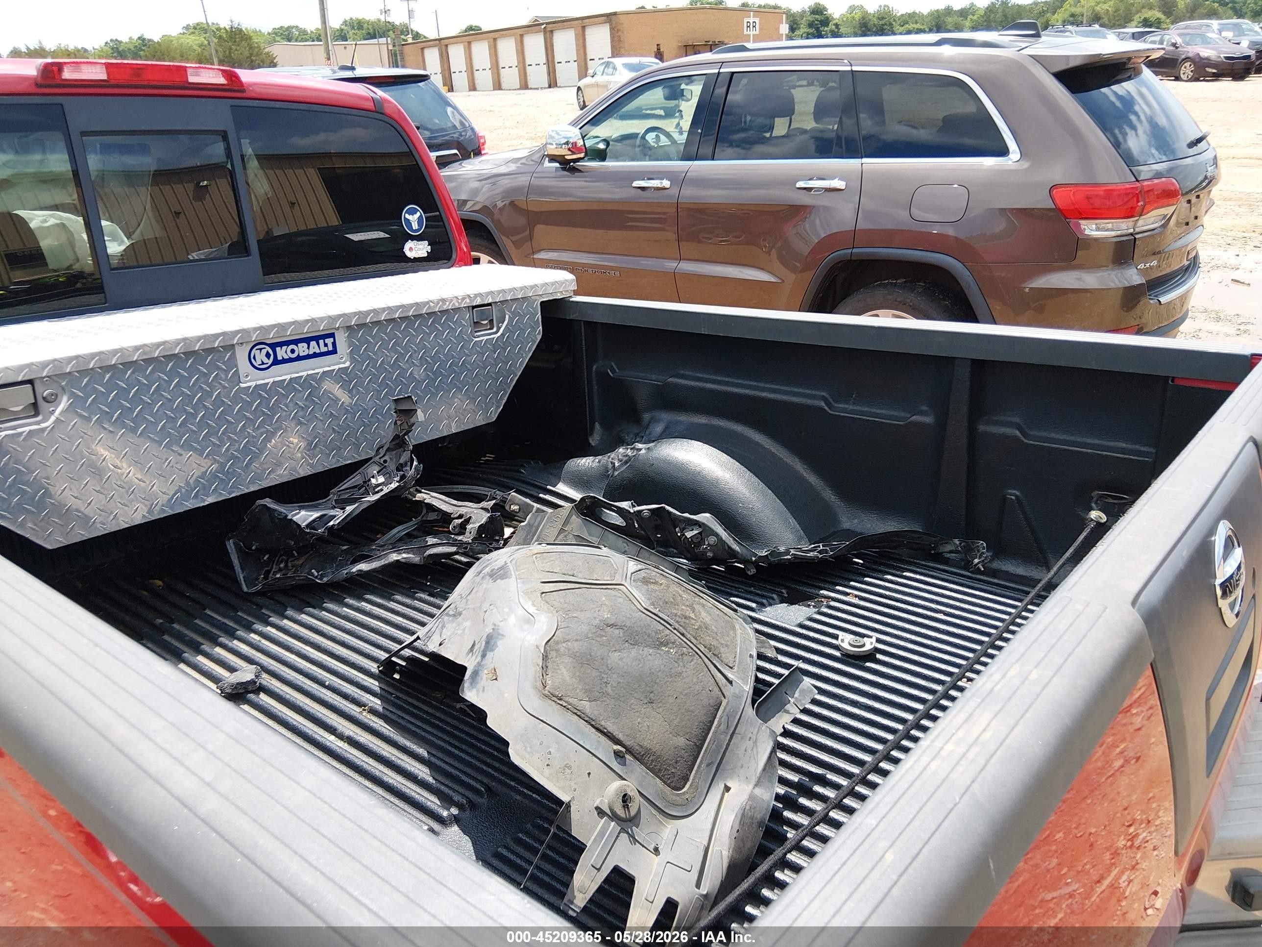 2008 Nissan Frontier Se Red vin: 1N6AD06U78C401832