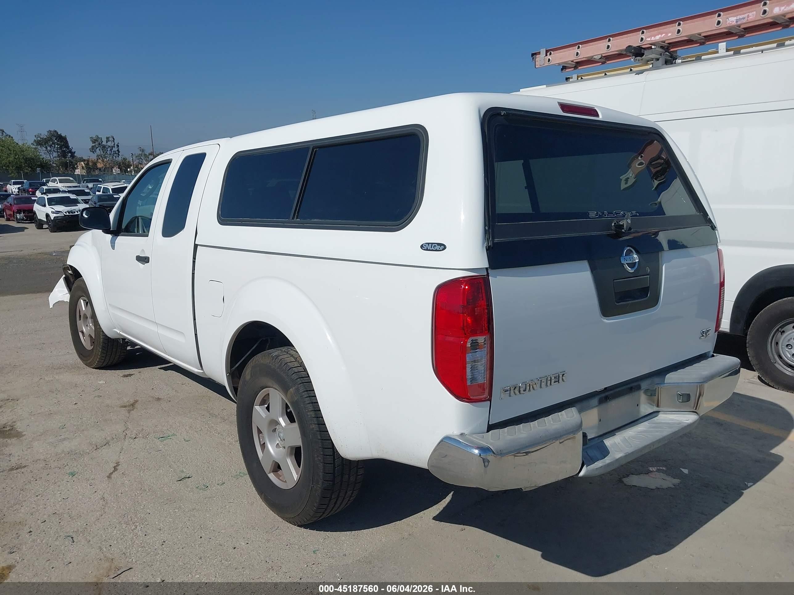 2008 Nissan Frontier Se Белый vin: 1N6AD06U78C426116