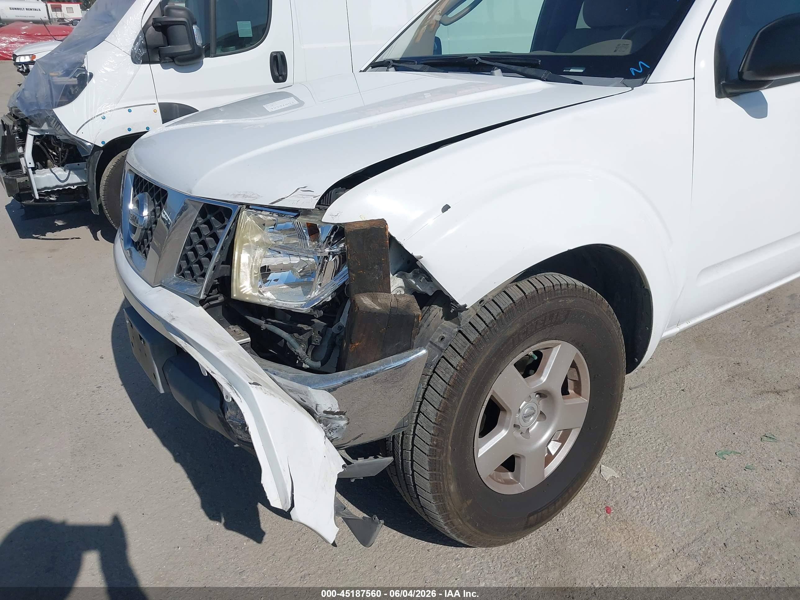 2008 Nissan Frontier Se Белый vin: 1N6AD06U78C426116