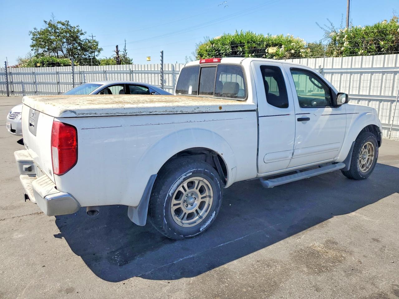 2005 Nissan Frontier Se Белый vin: 1N6AD06W05C412300