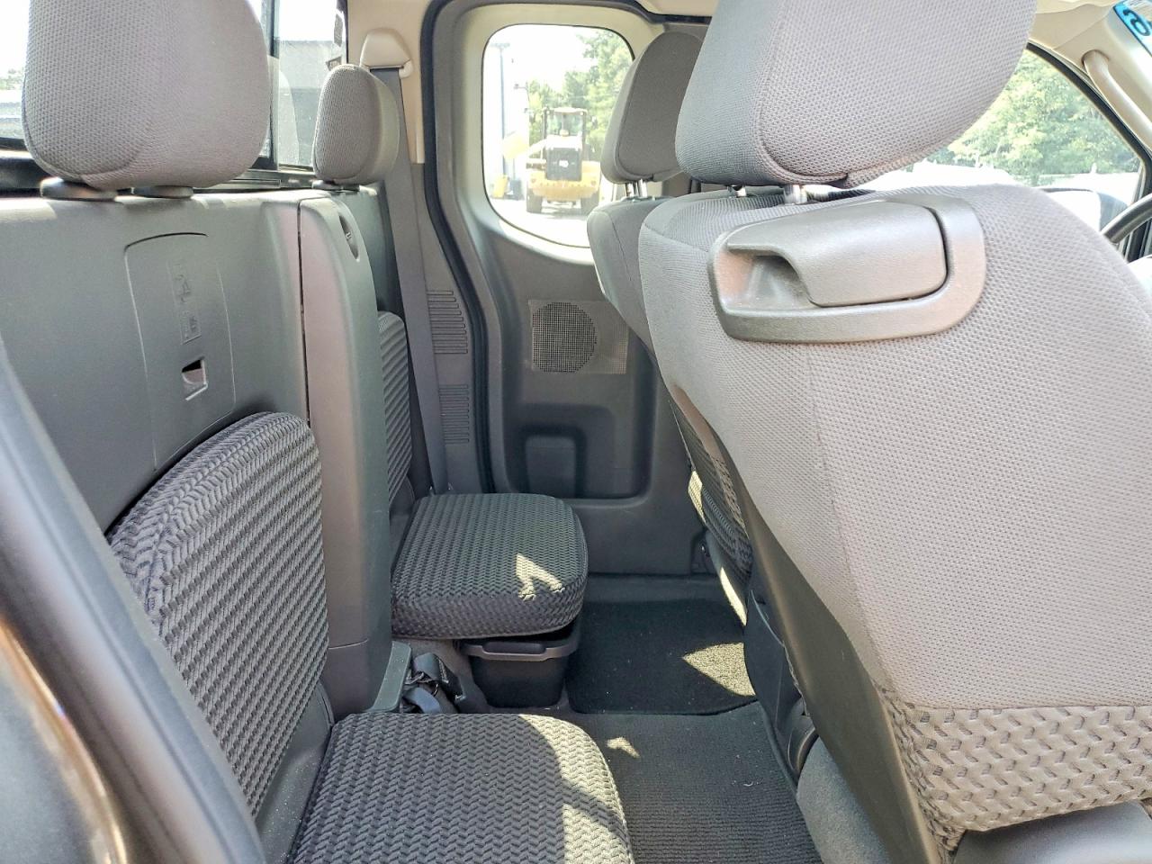 2009 Nissan Frontier Se V6 Gray vin: 1N6AD06W09C419088