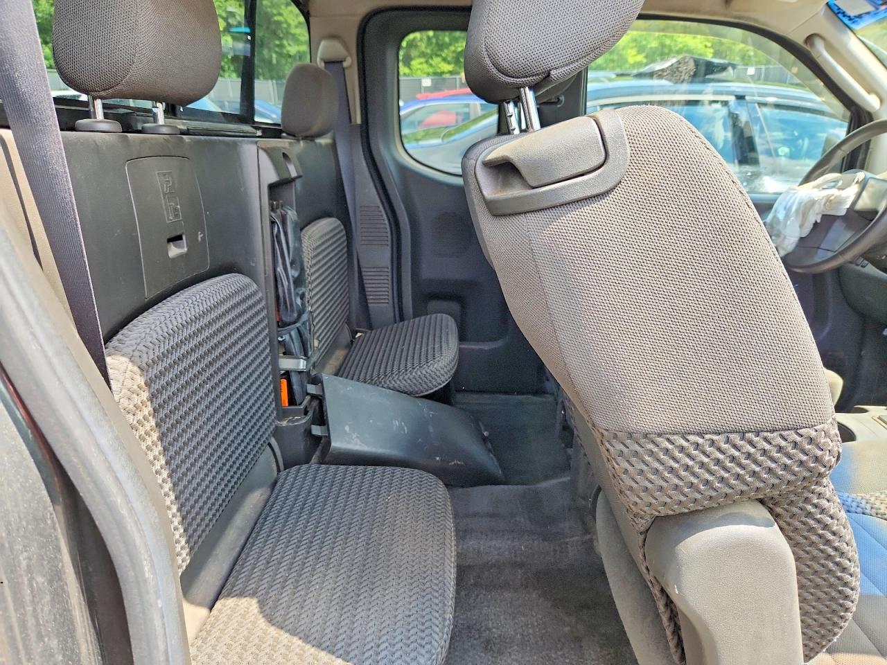 2005 Nissan Frontier Se Gray vin: 1N6AD06W15C460212