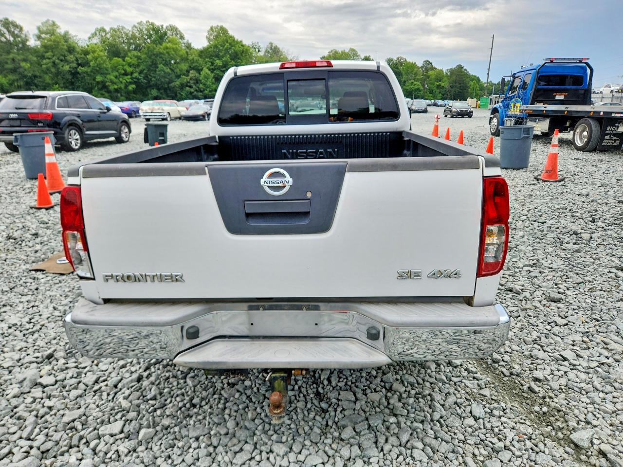 2008 Nissan Frontier Se V6 White vin: 1N6AD06W28C400427