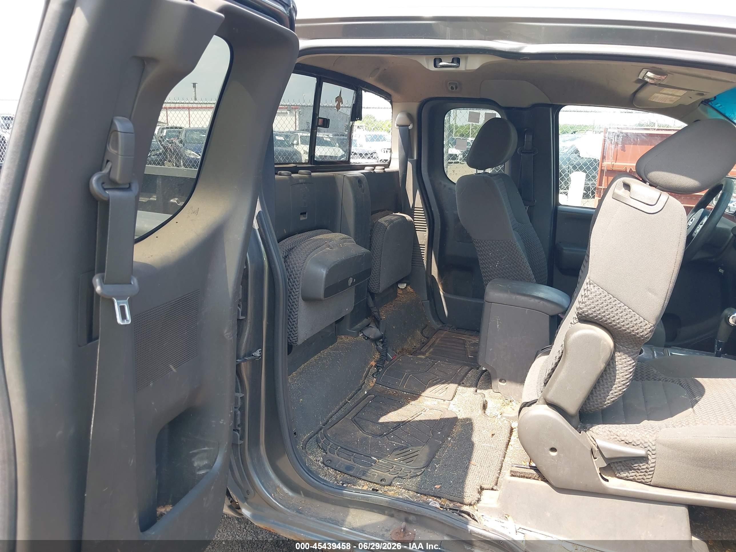 2008 Nissan Frontier Se Серый vin: 1N6AD06W28C442791