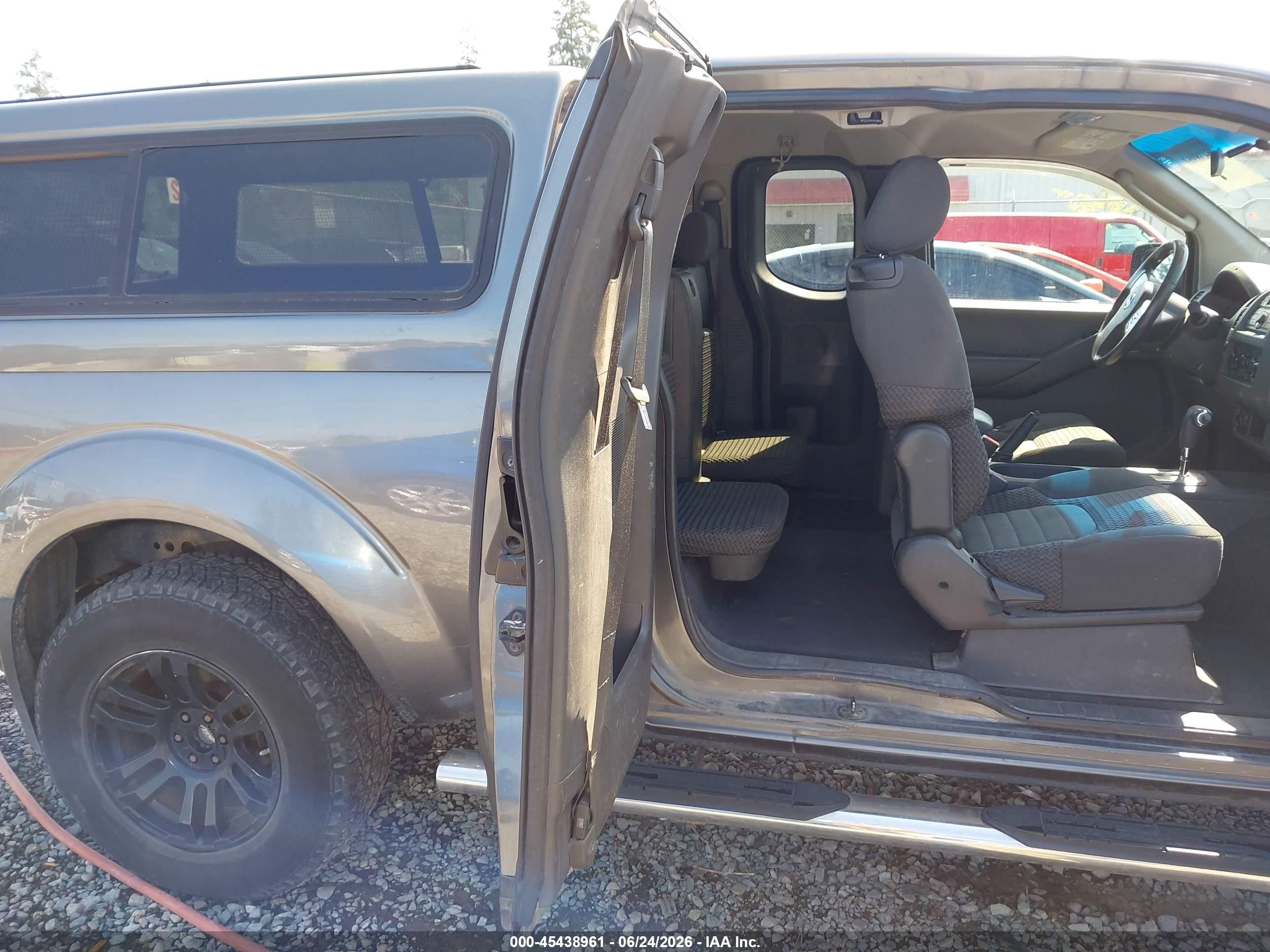 2008 Nissan Frontier Se Gray vin: 1N6AD06W38C415485