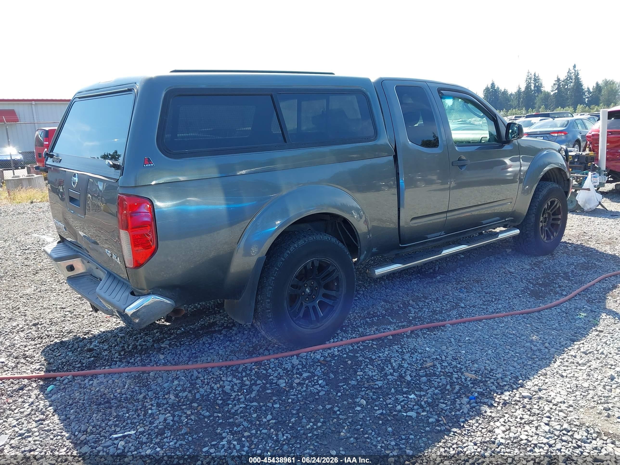 2008 Nissan Frontier Se Gray vin: 1N6AD06W38C415485