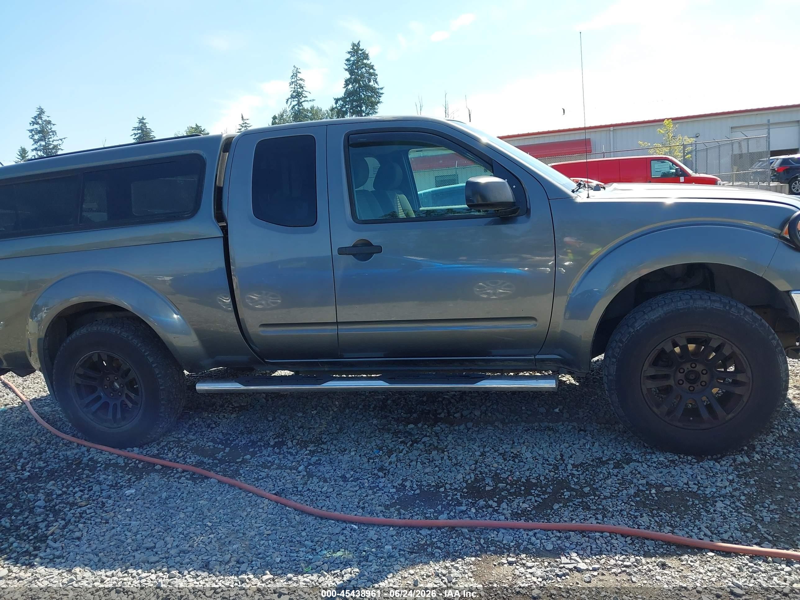 2008 Nissan Frontier Se Gray vin: 1N6AD06W38C415485
