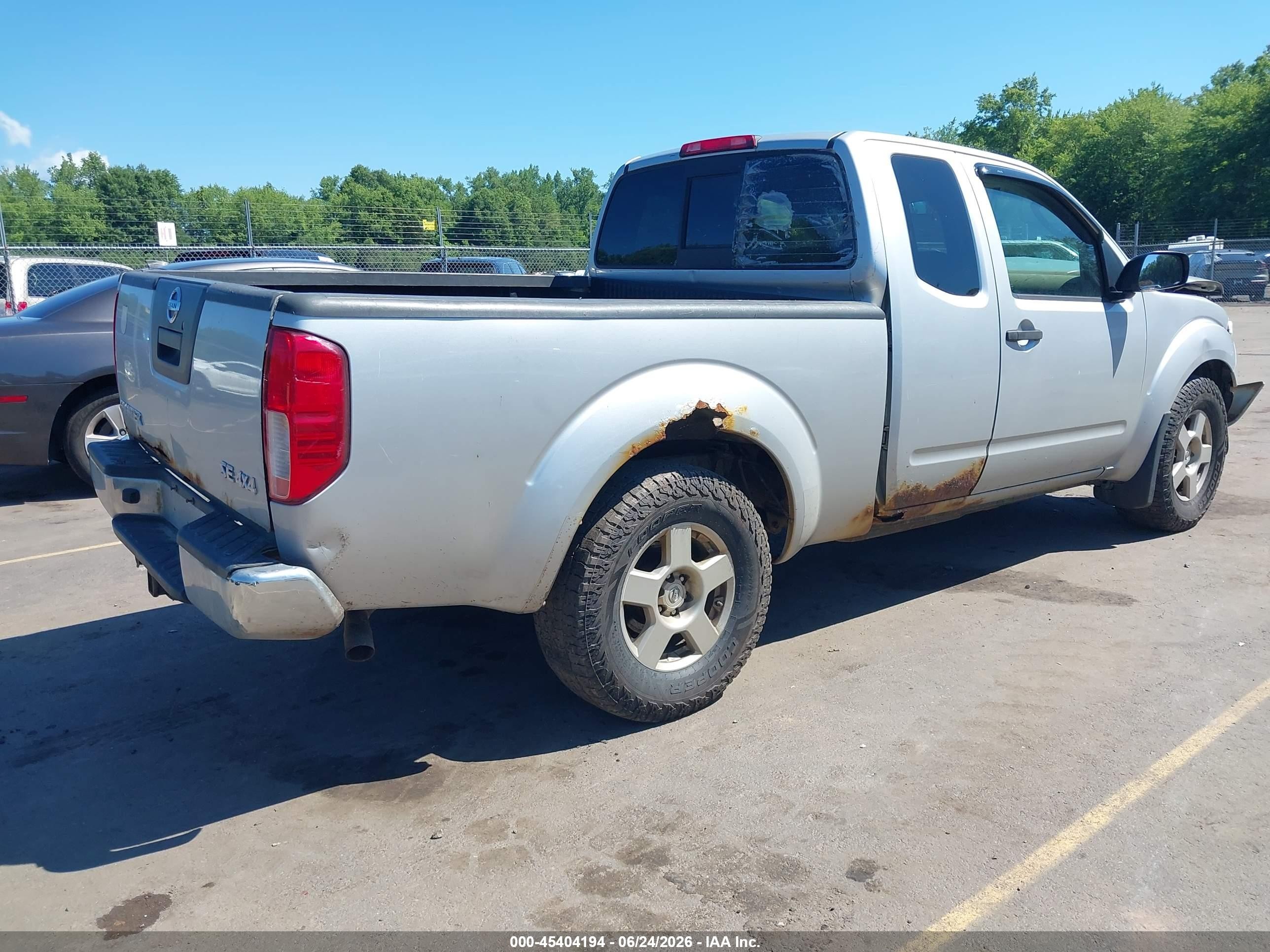 2008 Nissan Frontier Se Серебряный vin: 1N6AD06W48C436085