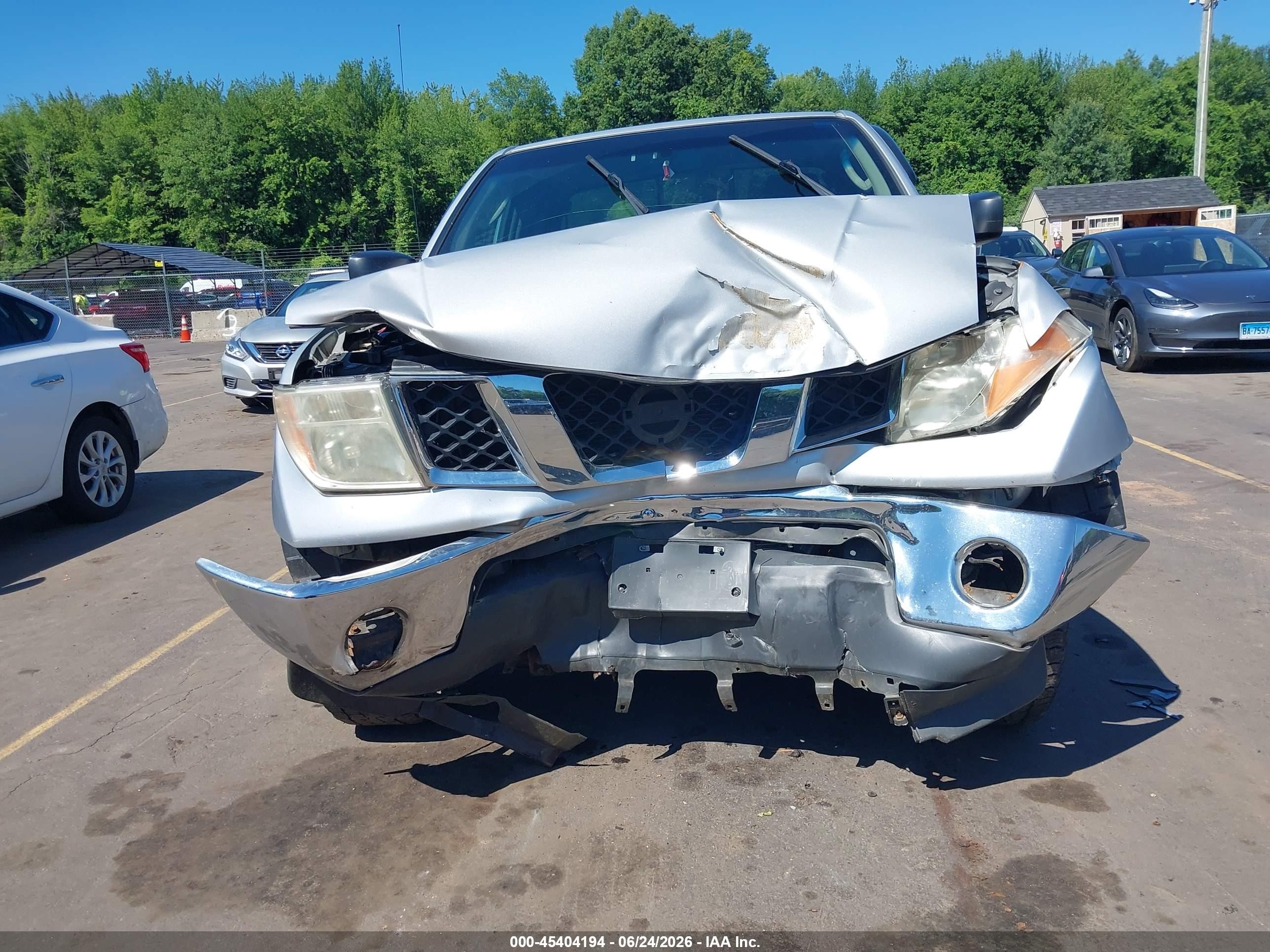 2008 Nissan Frontier Se Серебряный vin: 1N6AD06W48C436085