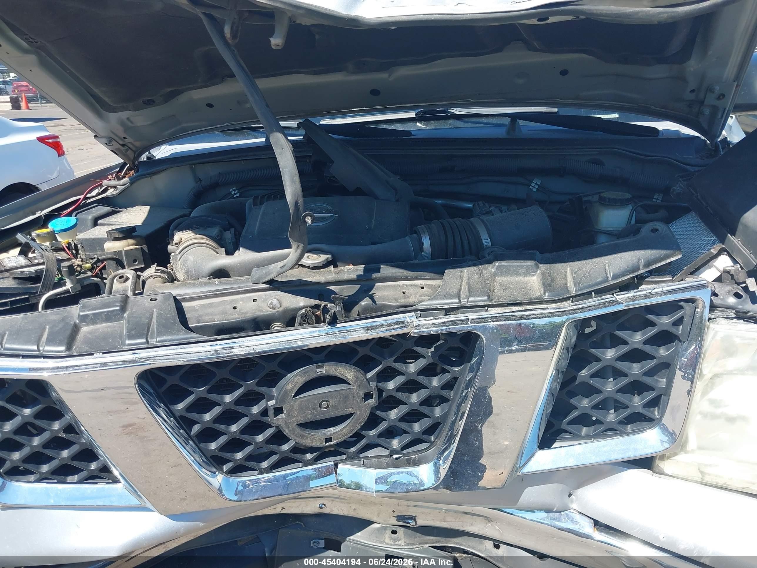 2008 Nissan Frontier Se Серебряный vin: 1N6AD06W48C436085