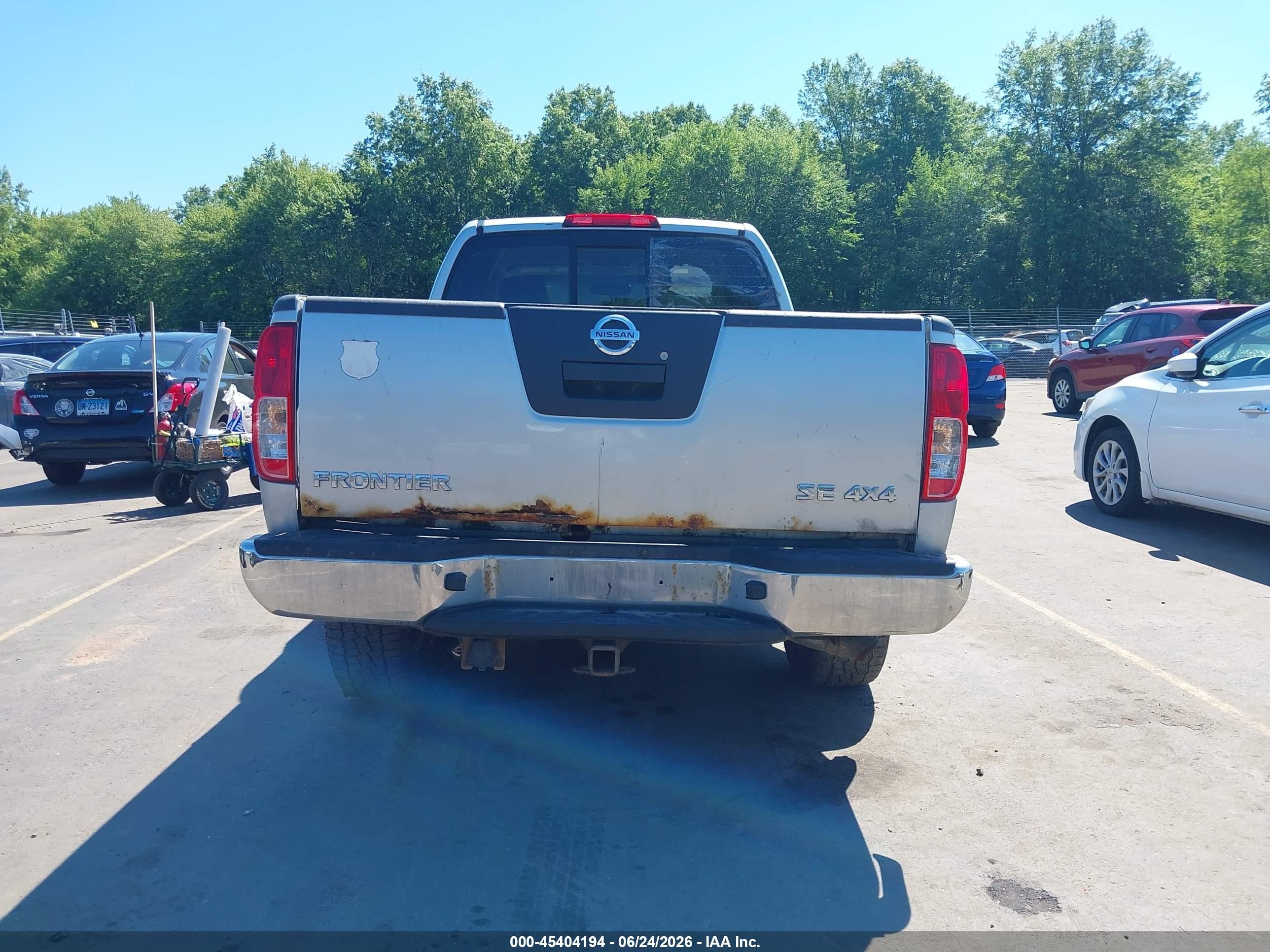 2008 Nissan Frontier Se Серебряный vin: 1N6AD06W48C436085