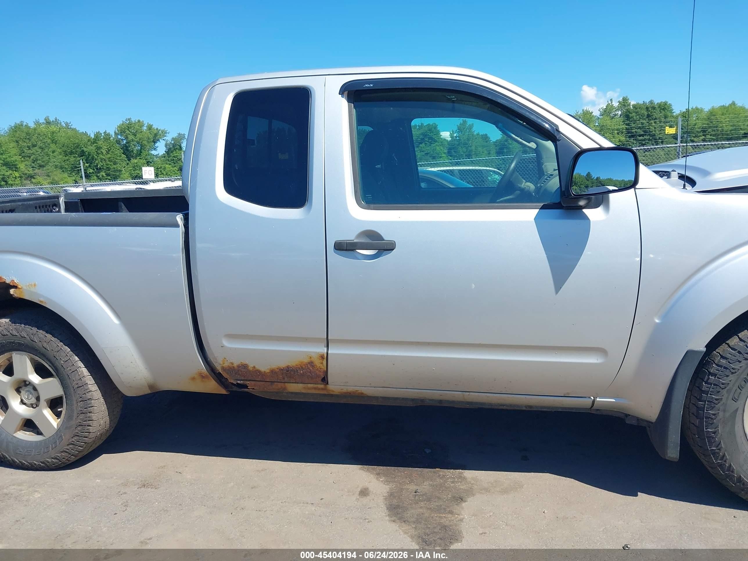 2008 Nissan Frontier Se Серебряный vin: 1N6AD06W48C436085