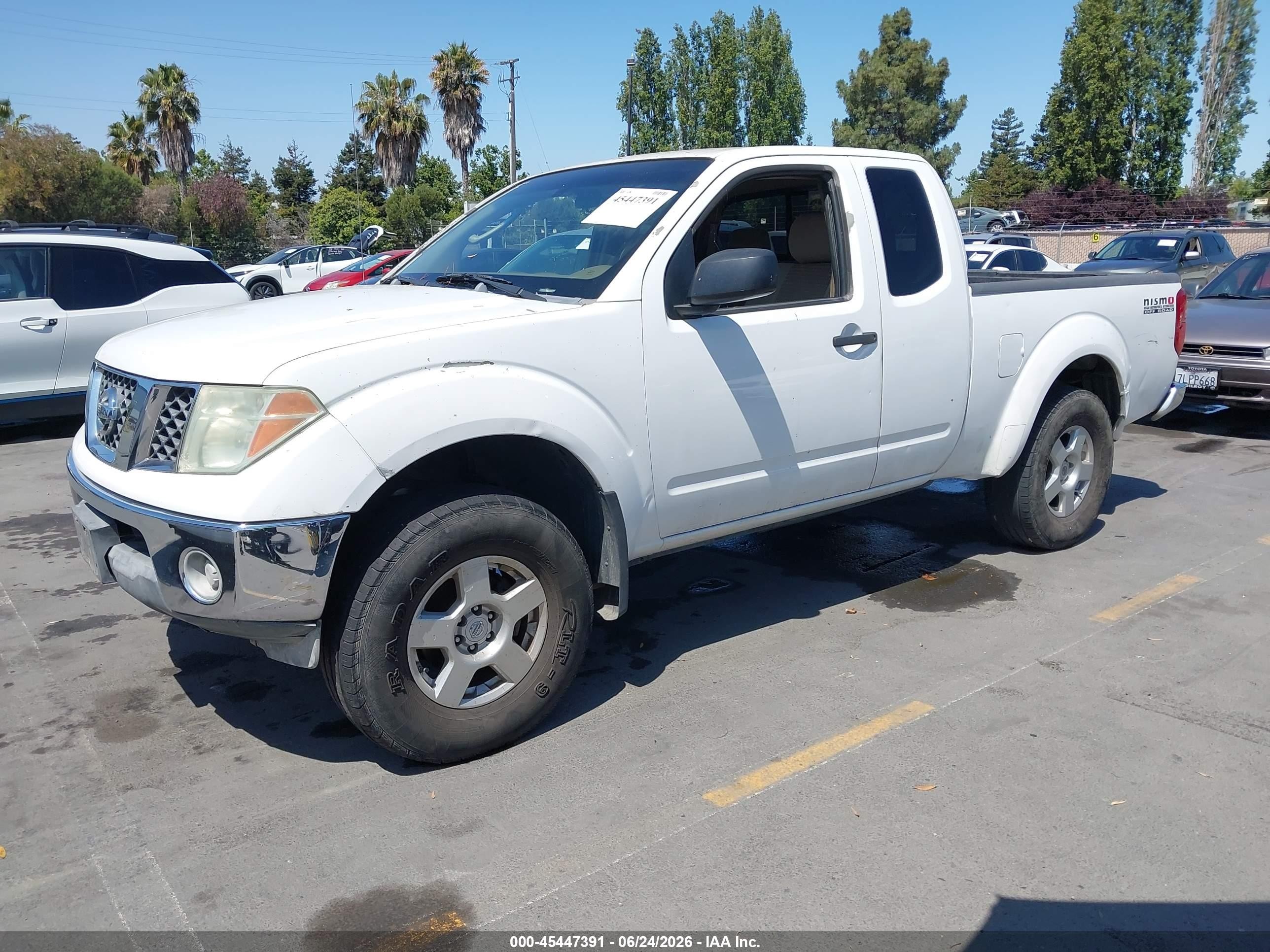 2005 Nissan Frontier 4wd Se White vin: 1N6AD06W55C402295