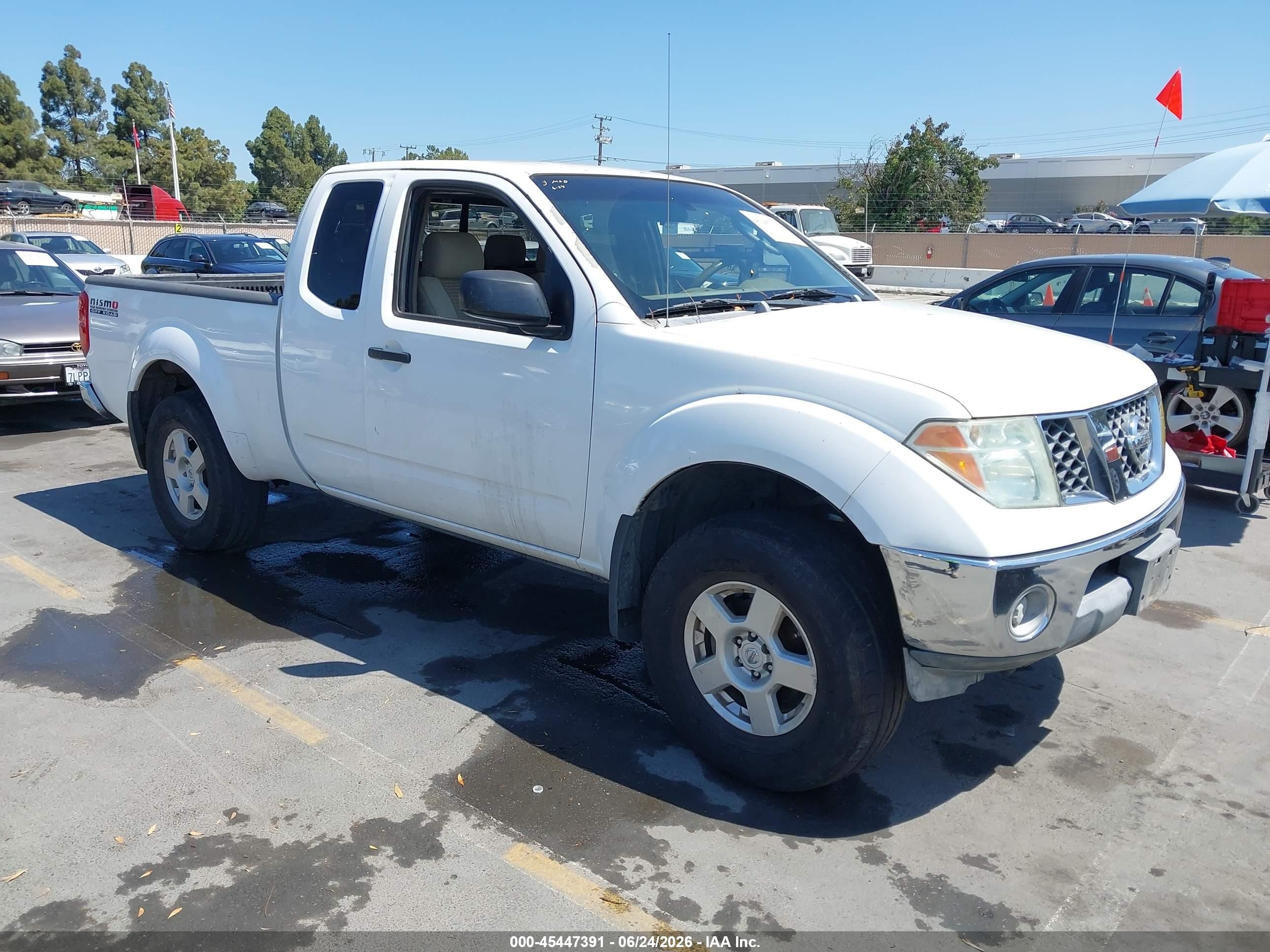 2005 Nissan Frontier 4wd Se White vin: 1N6AD06W55C402295
