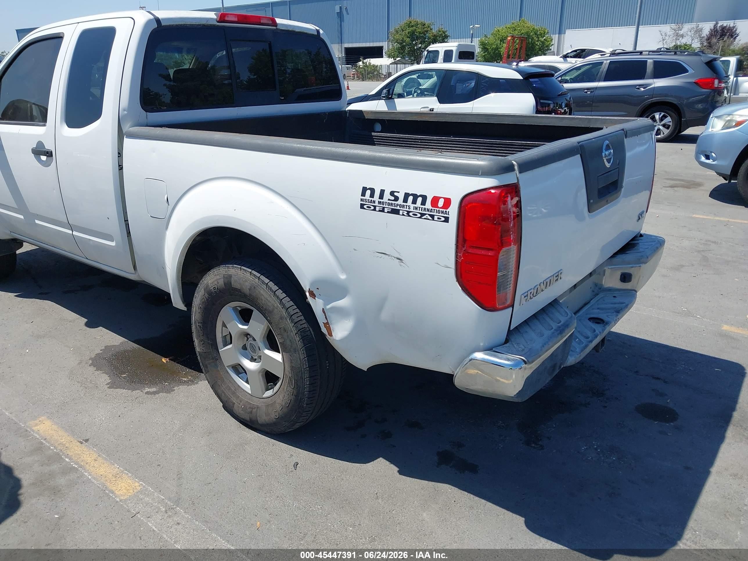 2005 Nissan Frontier 4wd Se White vin: 1N6AD06W55C402295