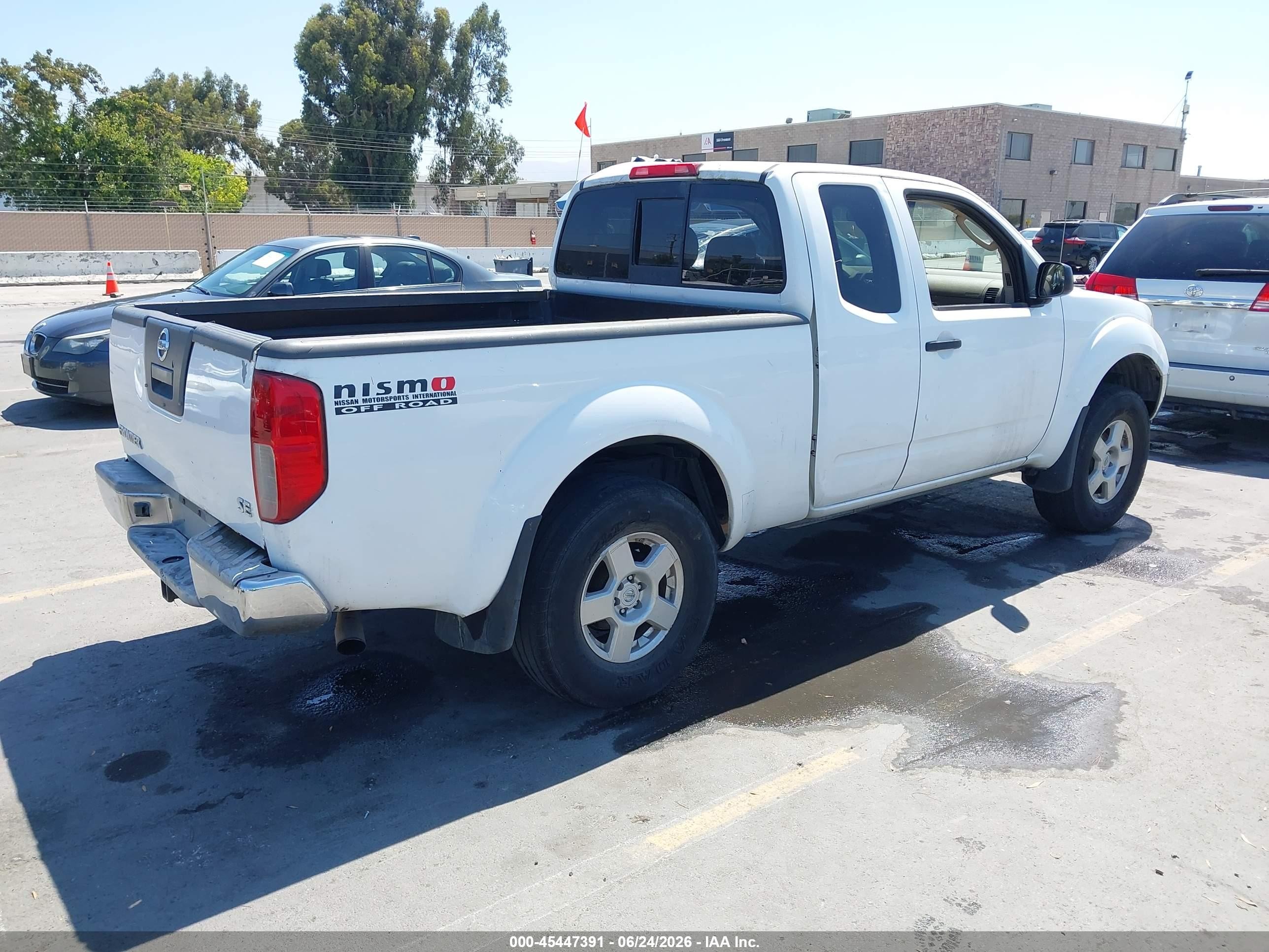 2005 Nissan Frontier 4wd Se White vin: 1N6AD06W55C402295