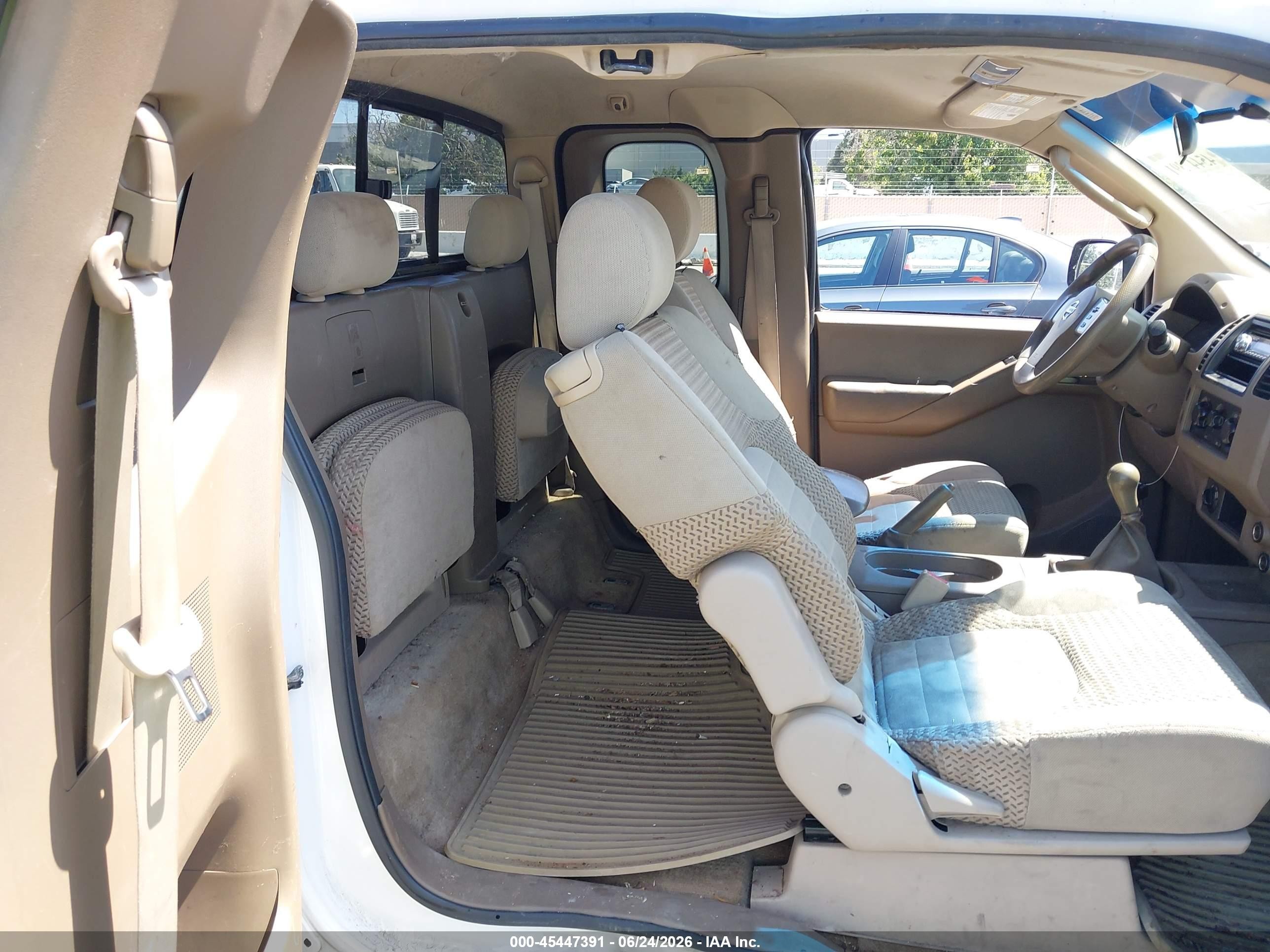 2005 Nissan Frontier 4wd Se White vin: 1N6AD06W55C402295