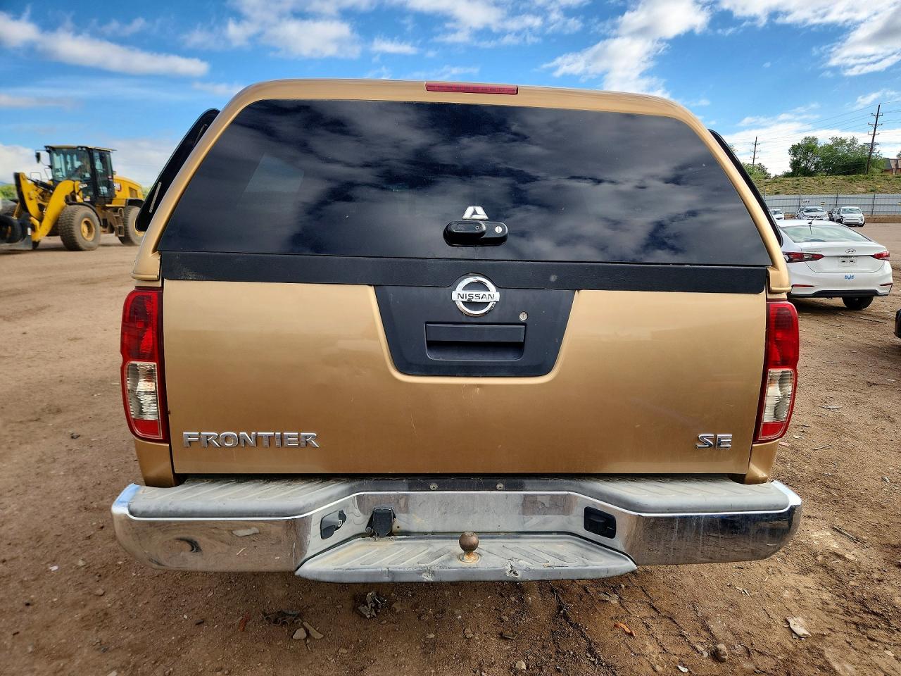 2005 Nissan Frontier Se Gold vin: 1N6AD06W65C403004