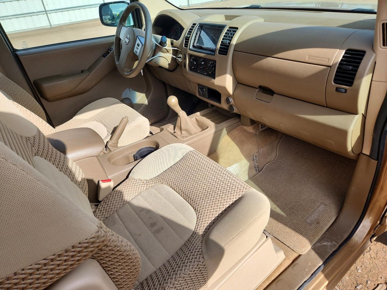 2005 Nissan Frontier Se Gold vin: 1N6AD06W65C403004