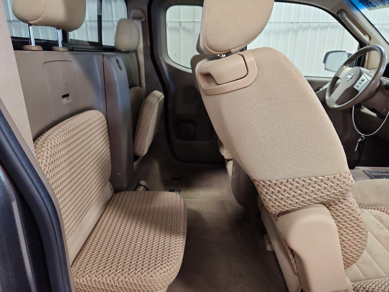 2009 Nissan Frontier Se V6 Серый vin: 1N6AD06W79C409660