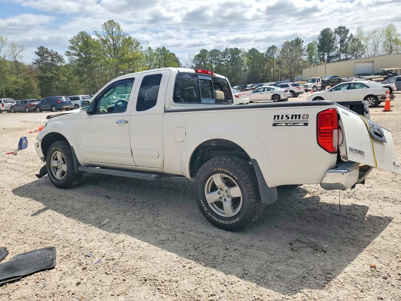2006 Nissan Frontier Se White vin: 1N6AD06W86C425216