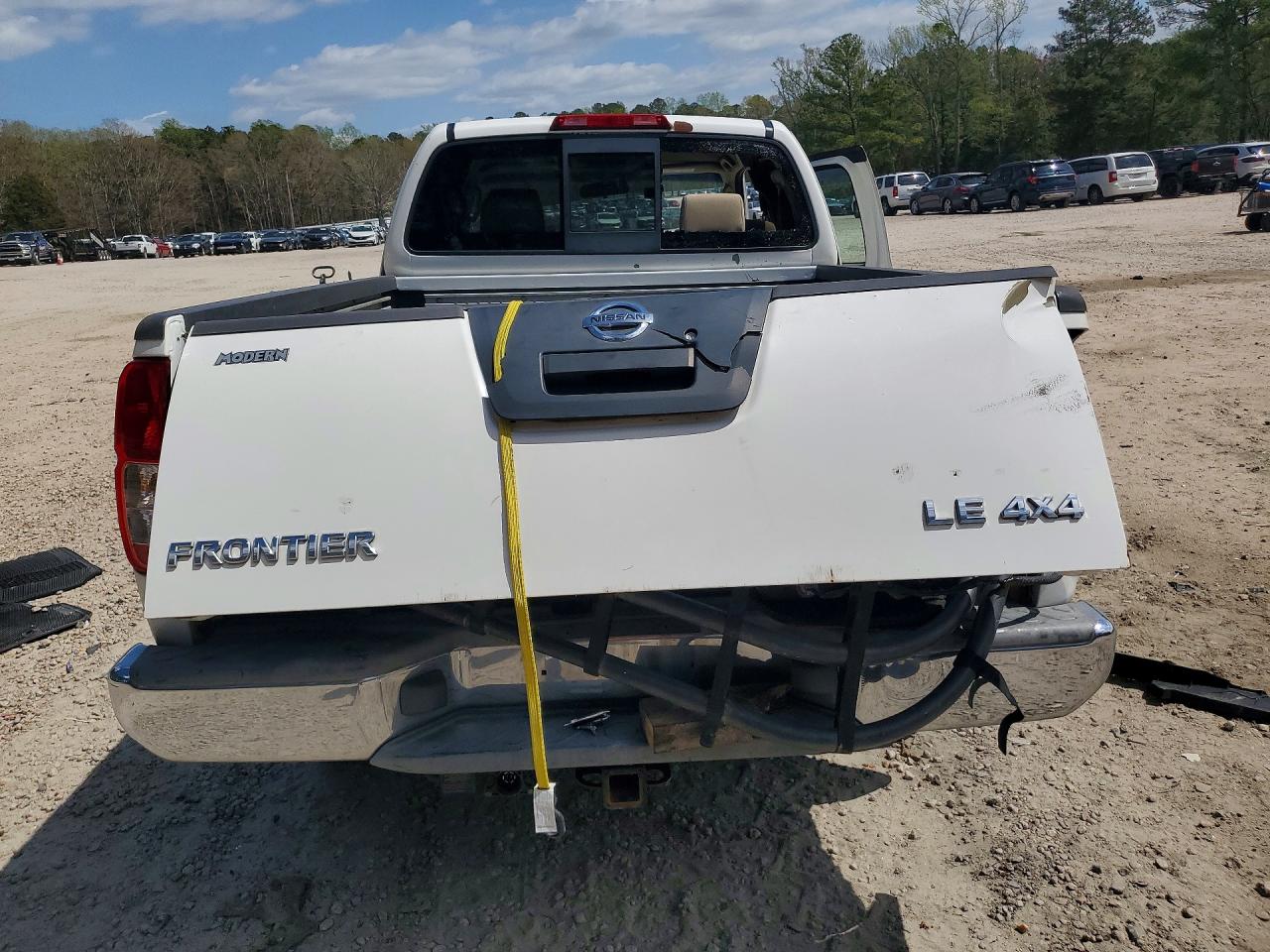 2006 Nissan Frontier Se White vin: 1N6AD06W86C425216