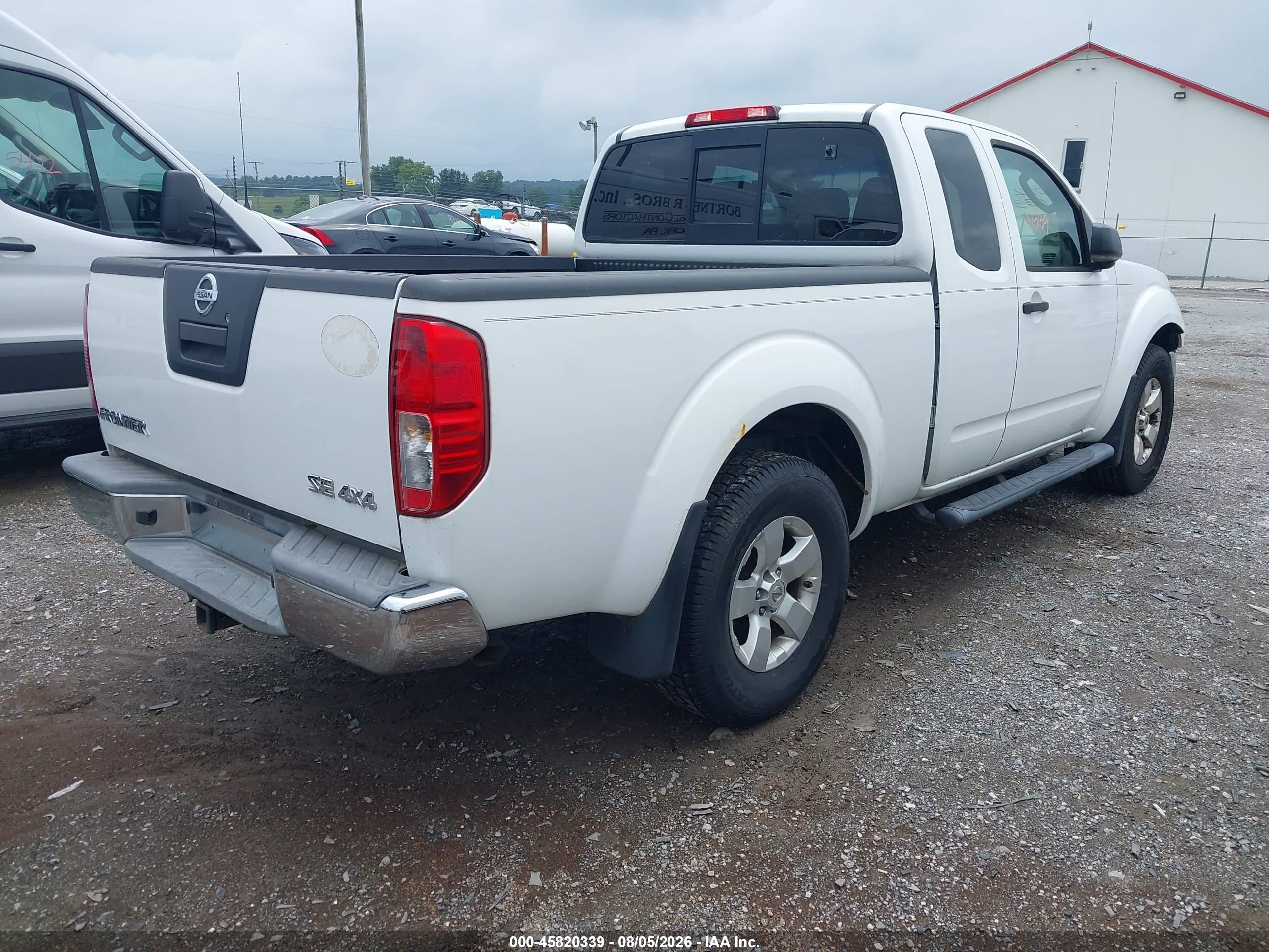 2009 Nissan Frontier Se White vin: 1N6AD06W99C428050