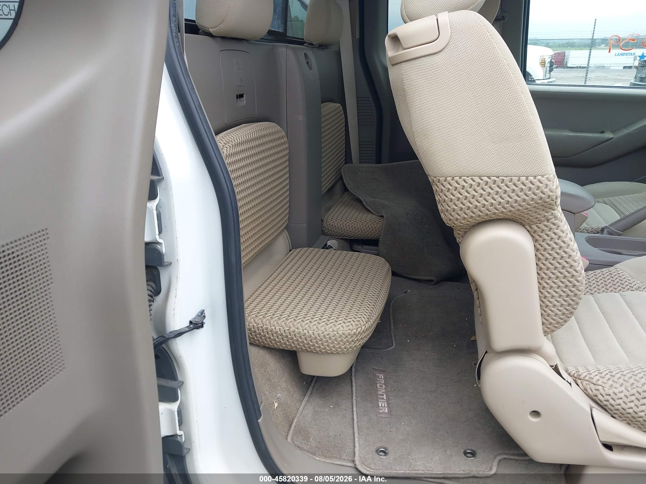 2009 Nissan Frontier Se White vin: 1N6AD06W99C428050