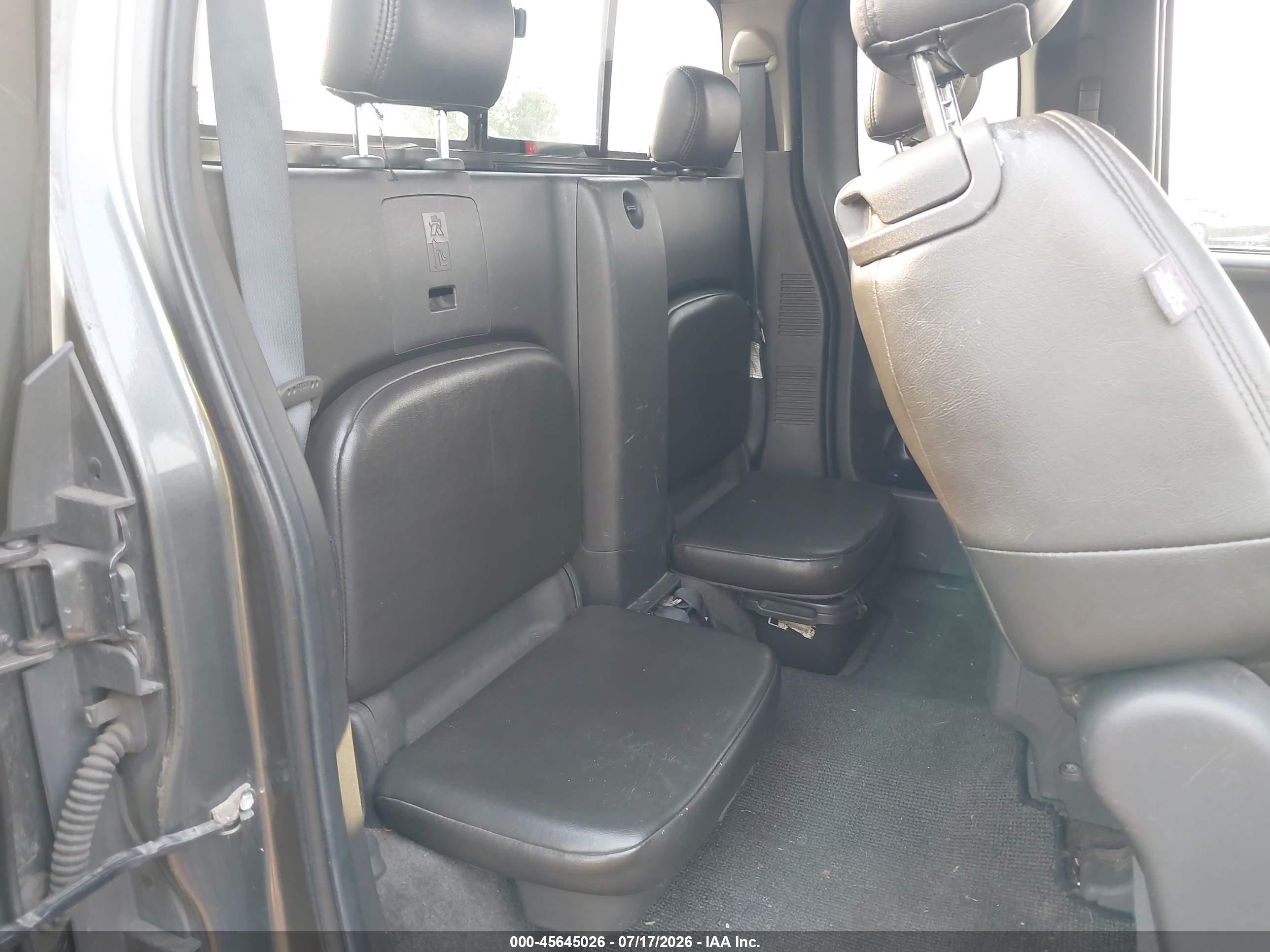 2005 Nissan Frontier 4wd Nismo Gray vin: 1N6AD06WX5C448219