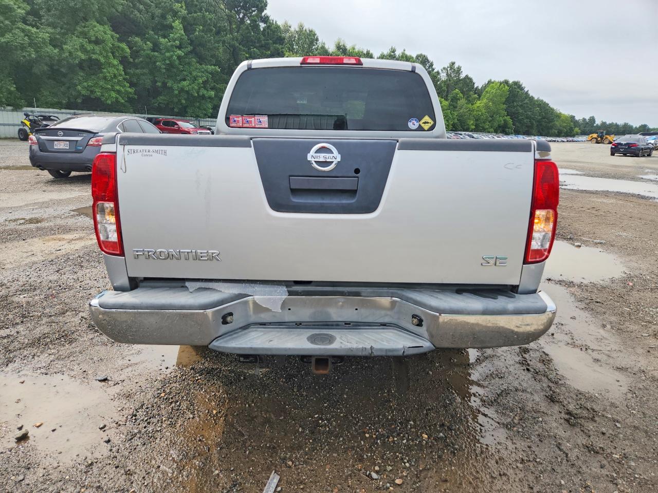 2006 Nissan Frontier Se Серебряный vin: 1N6AD07U06C411632