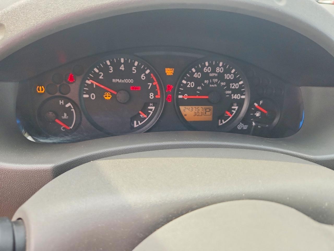 2006 Nissan Frontier Se Серебряный vin: 1N6AD07U06C411632
