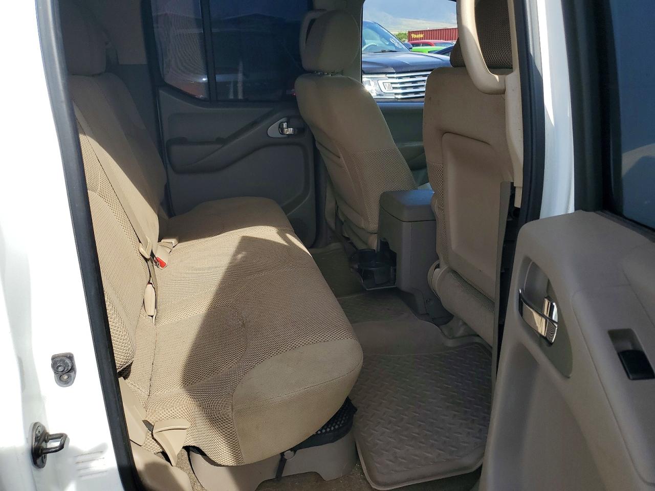 2009 Nissan Frontier Se V6 White vin: 1N6AD07U09C413871