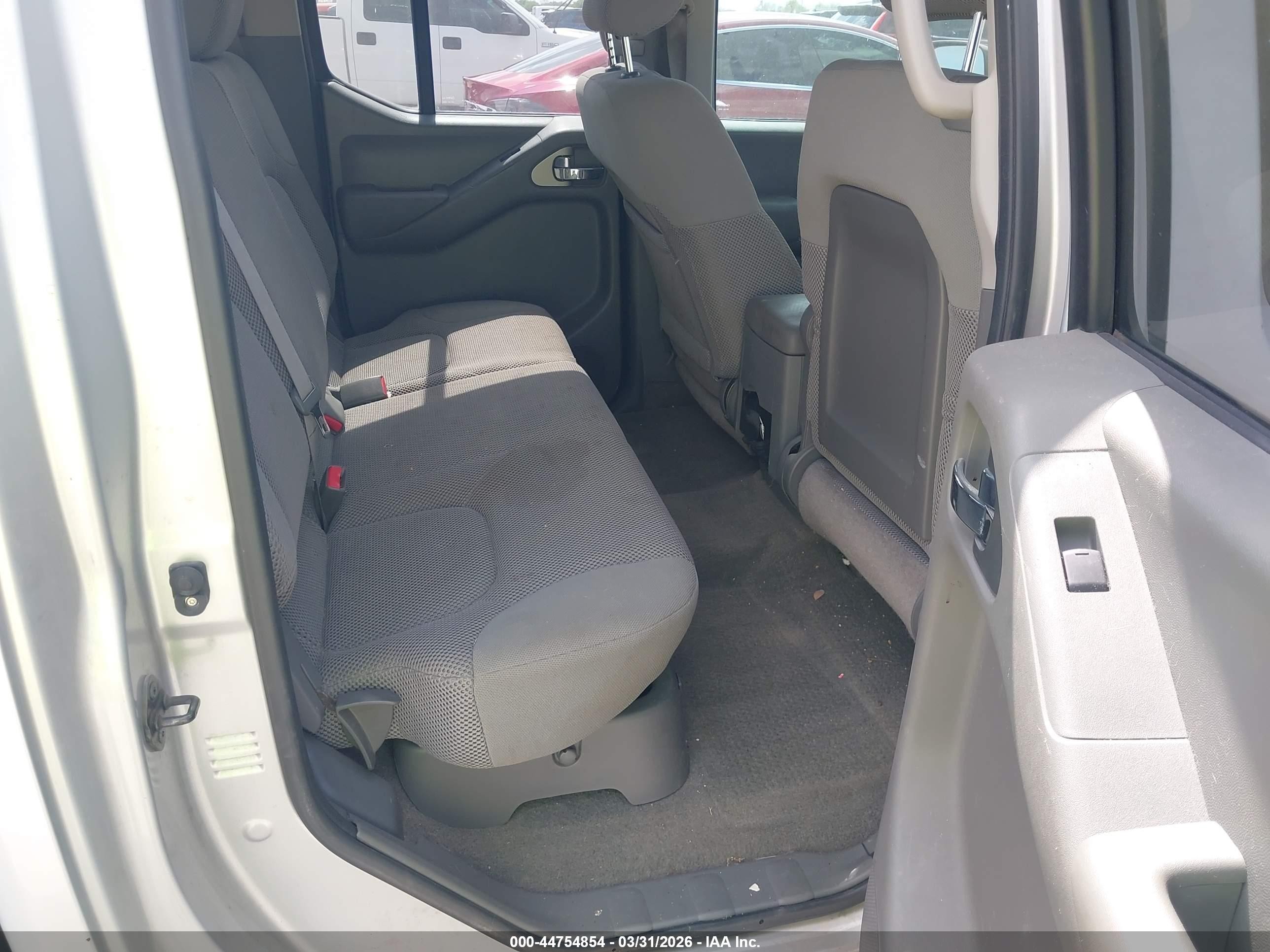 2009 Nissan Frontier Se Silver vin: 1N6AD07U09C428130