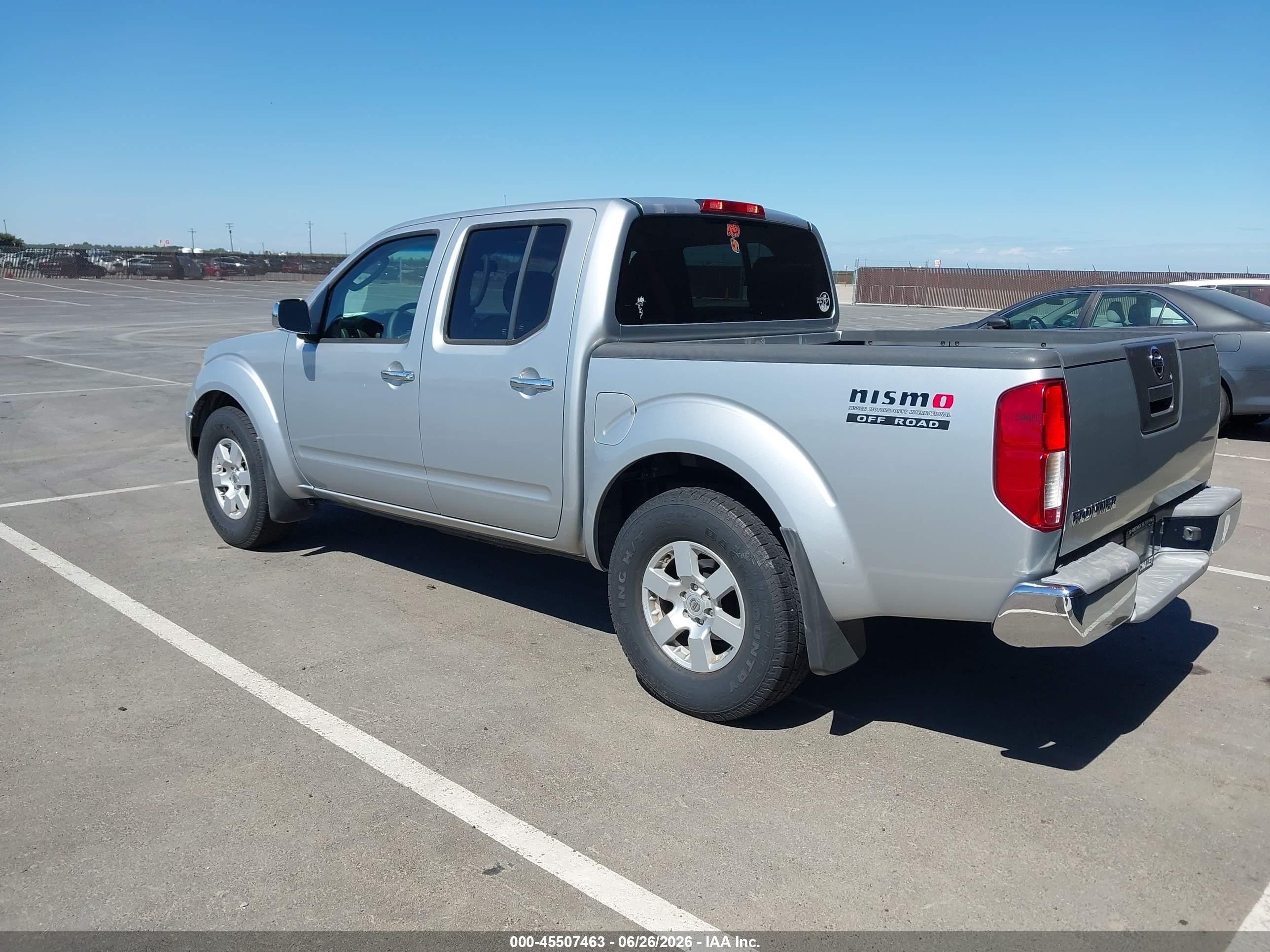 2007 Nissan Frontier Nismo Off Road Silver vin: 1N6AD07U17C418283