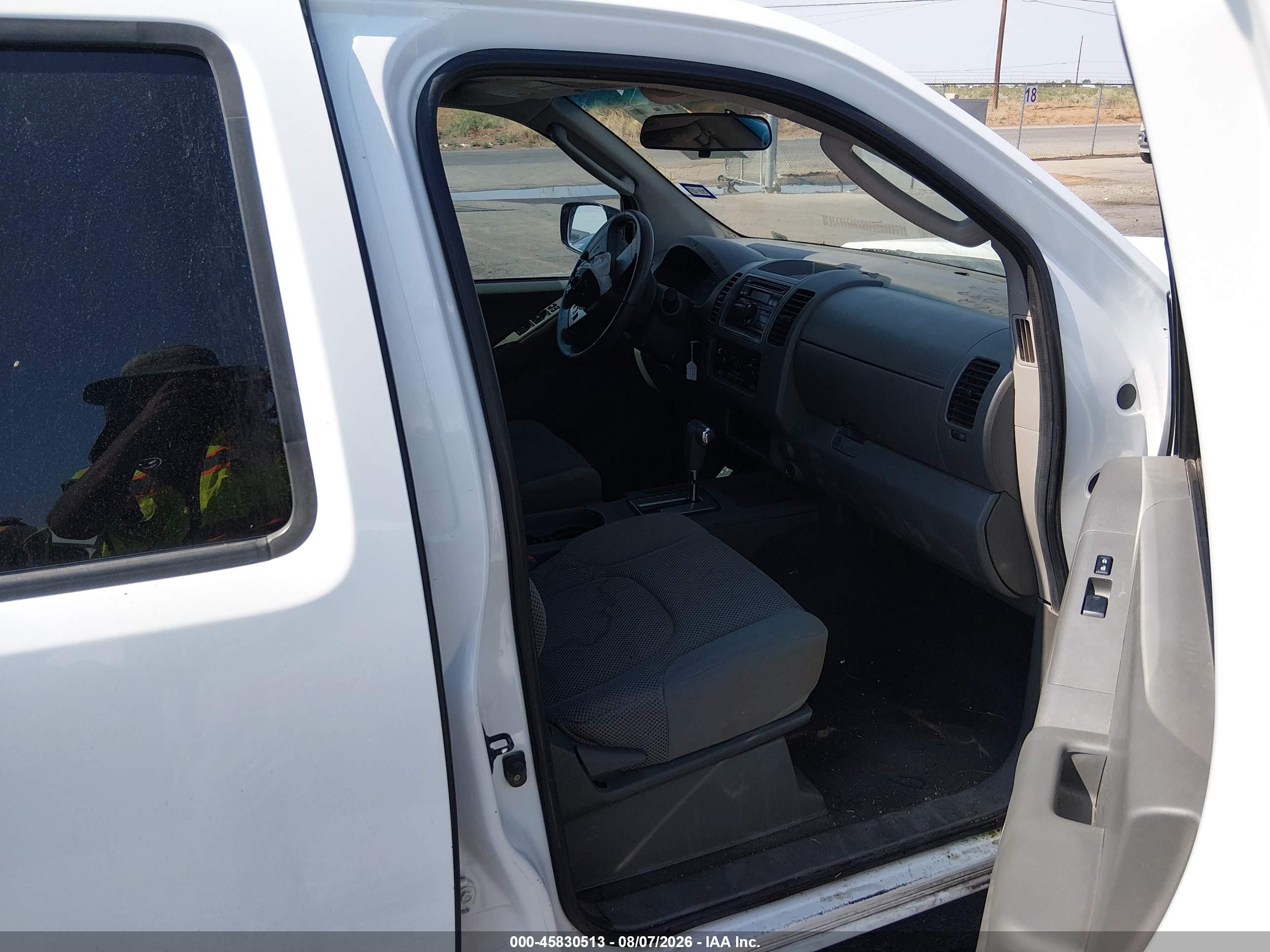 2008 Nissan Frontier Se White vin: 1N6AD07U18C415434
