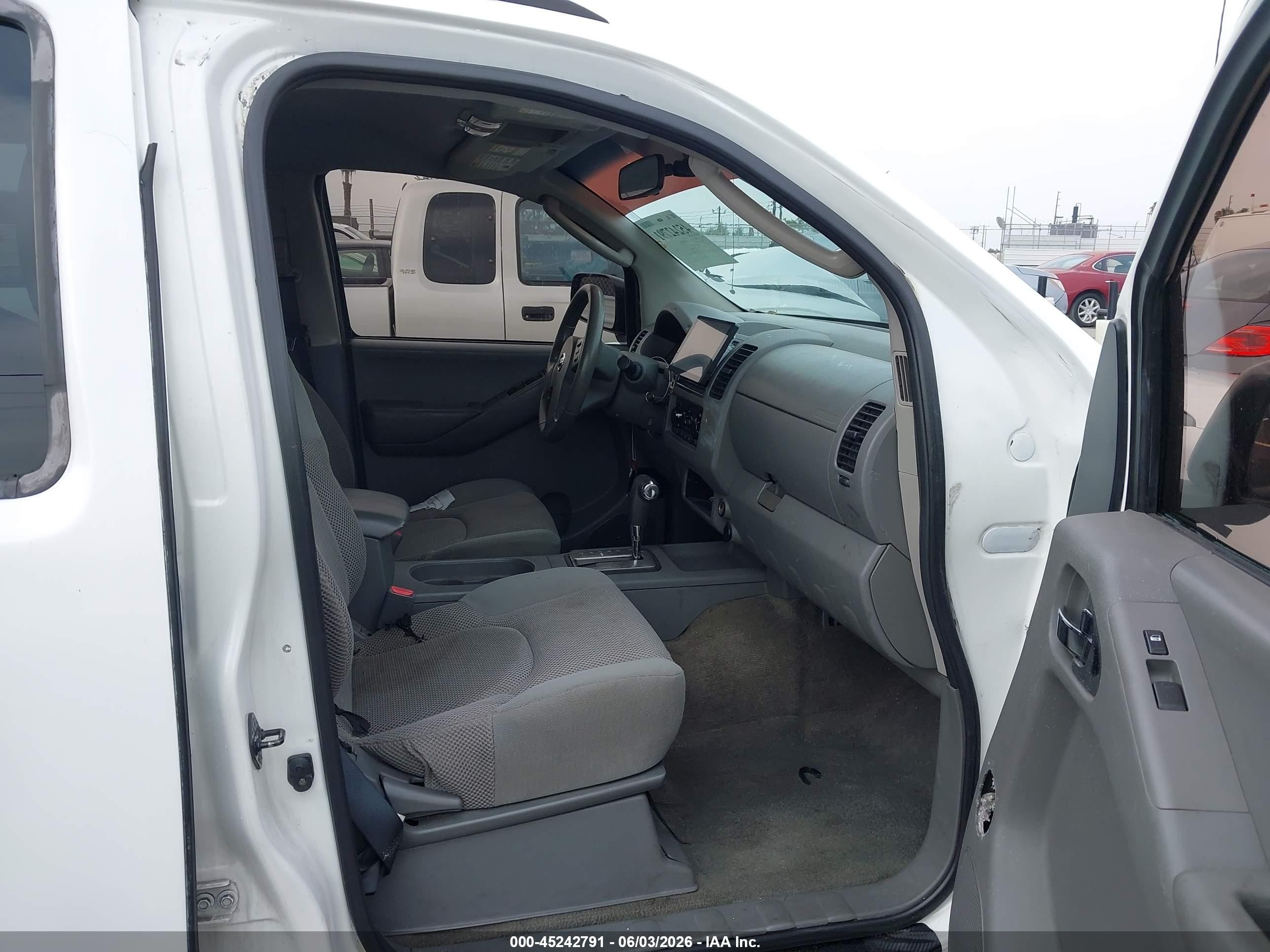 2005 Nissan Frontier Se White vin: 1N6AD07U25C465979