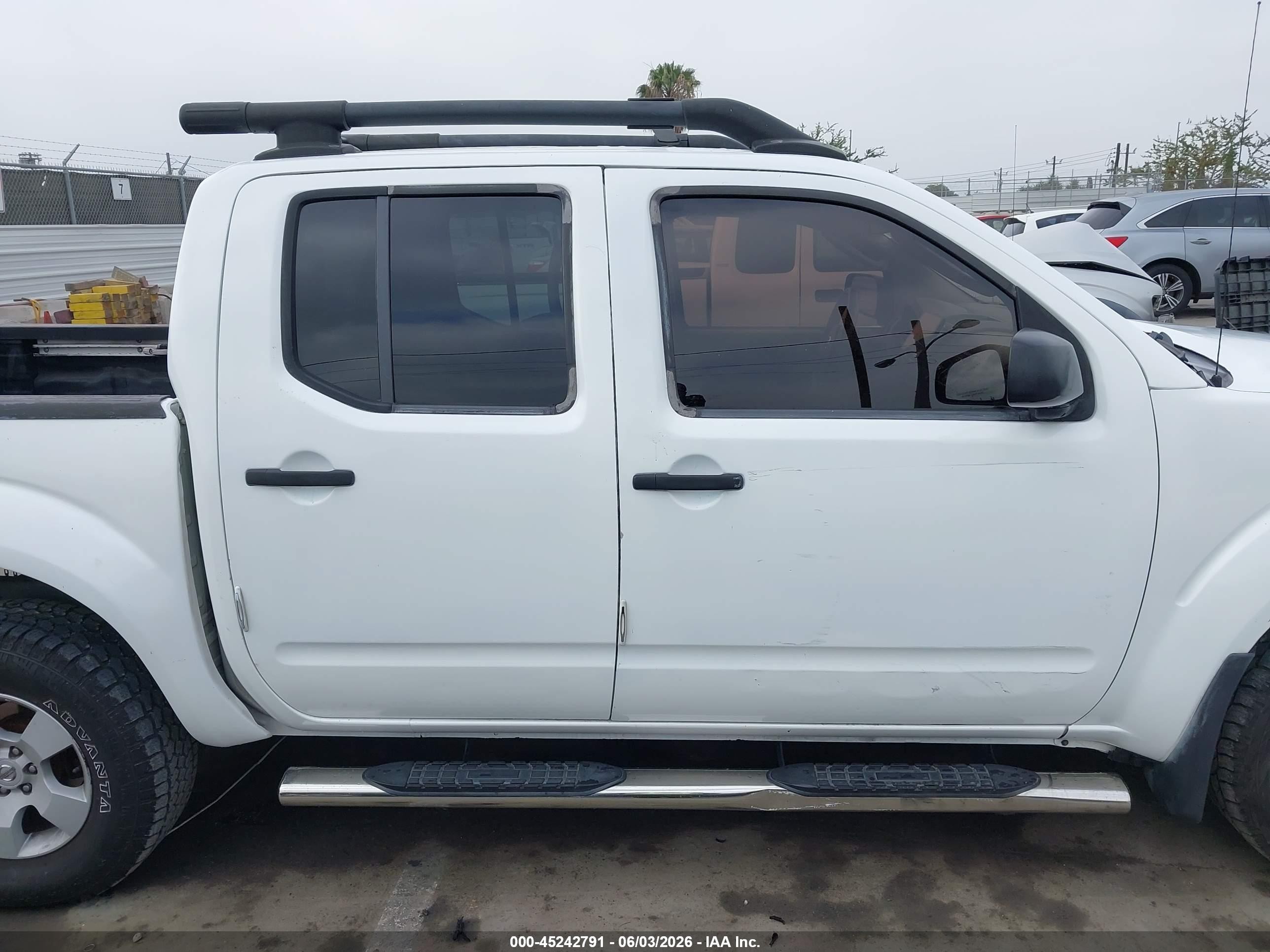 2005 Nissan Frontier Se White vin: 1N6AD07U25C465979